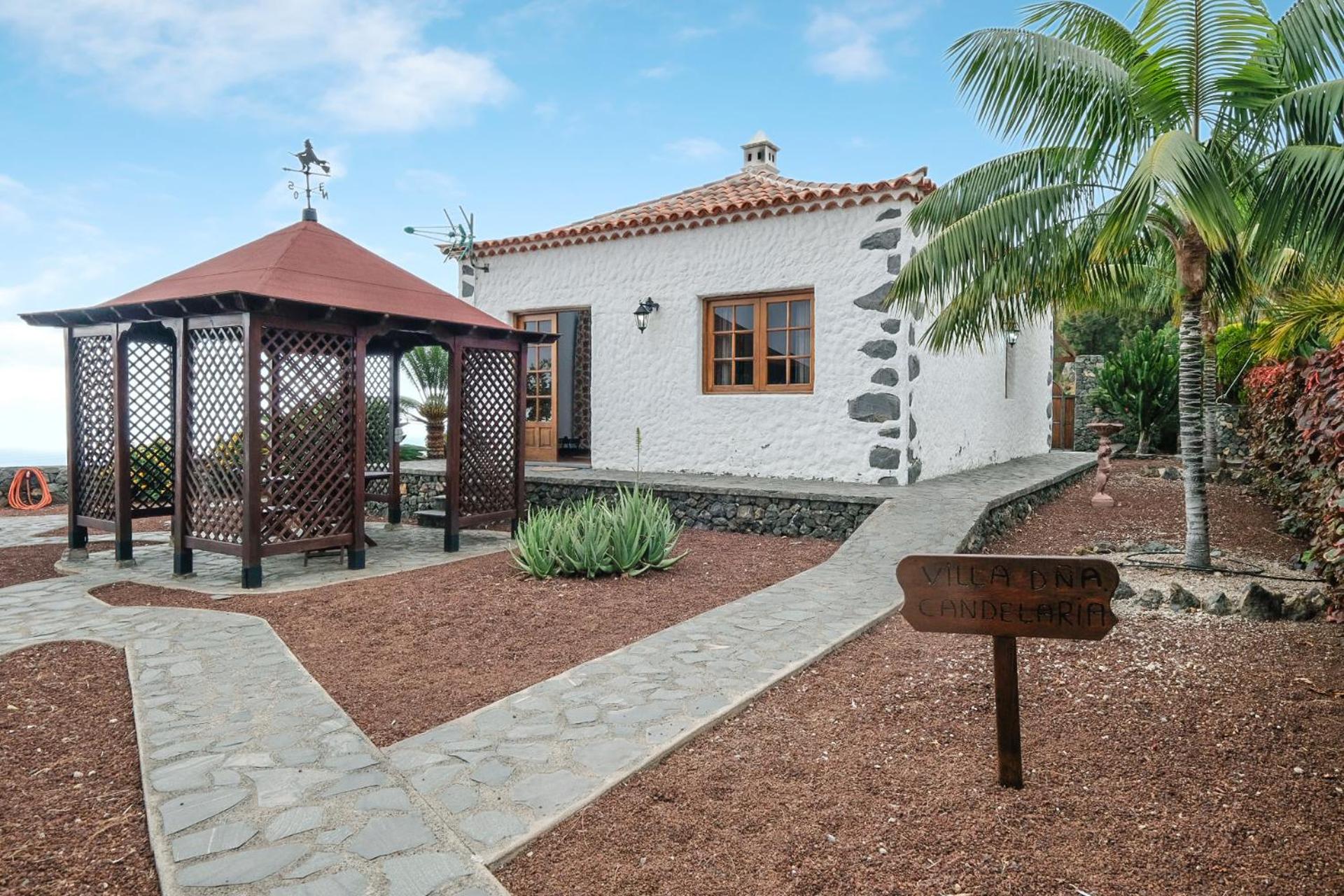 Villa with Sea View photo 2