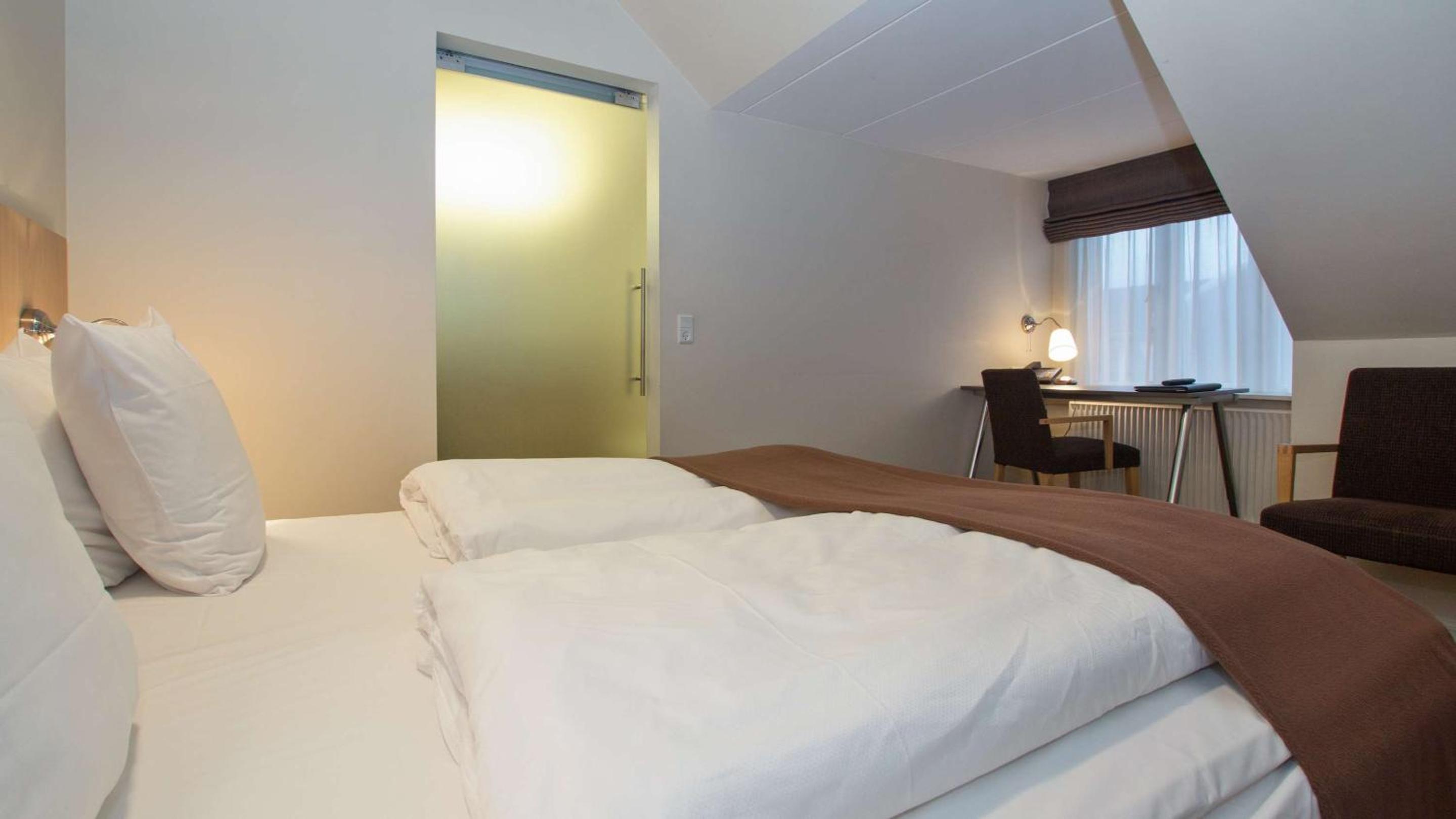 Deluxe Family Room - Photo 8