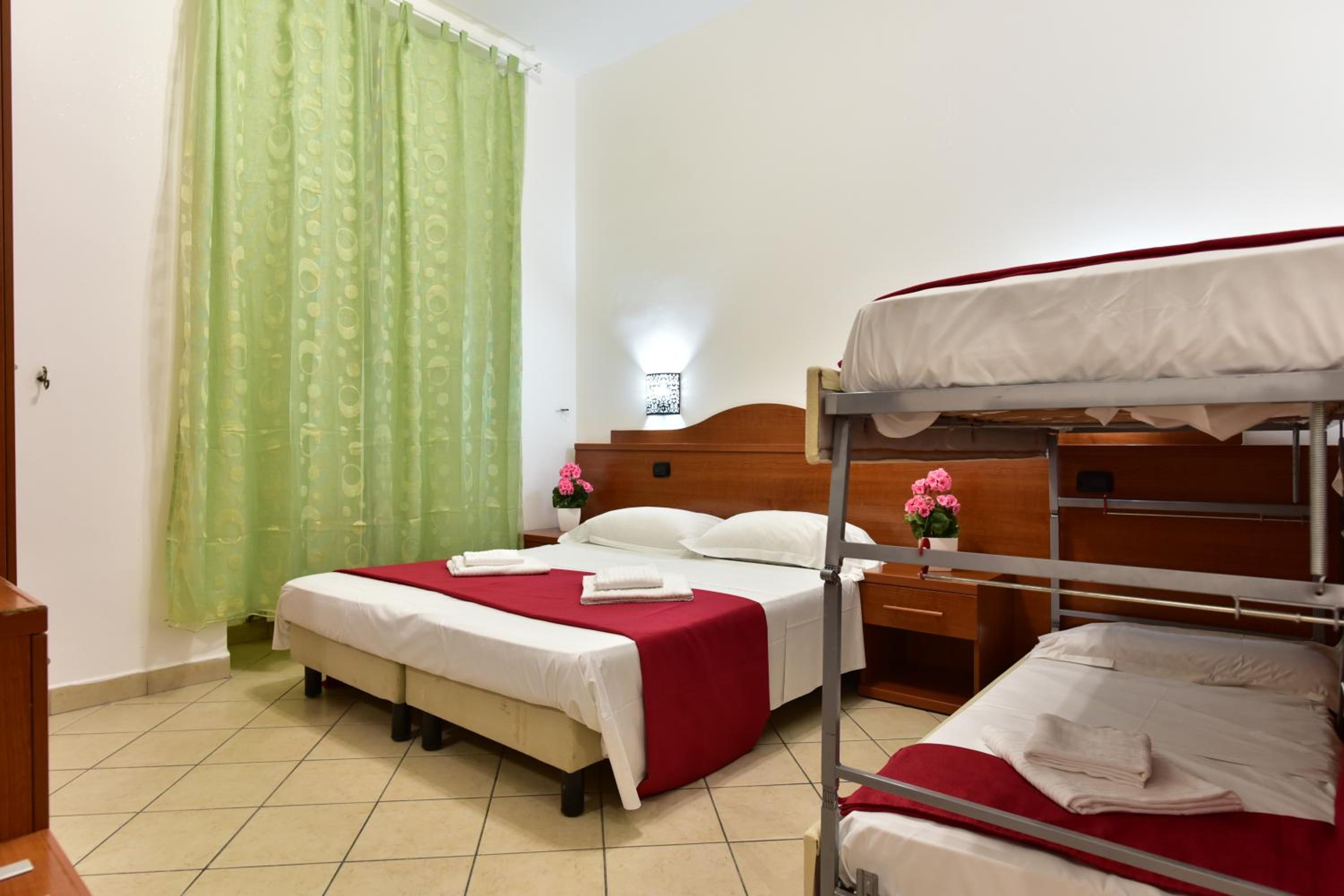 Quadruple Room with Bathroom