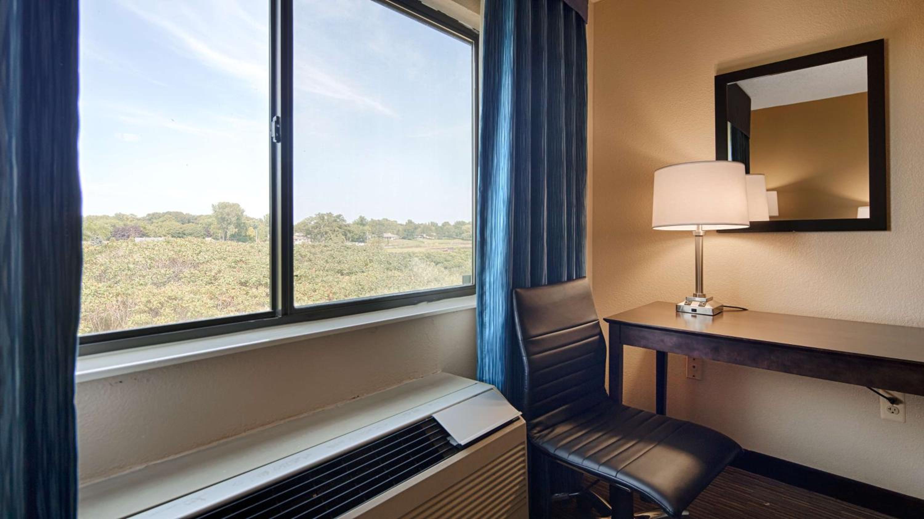 King Room with River View - Non-smoking - Photo 3