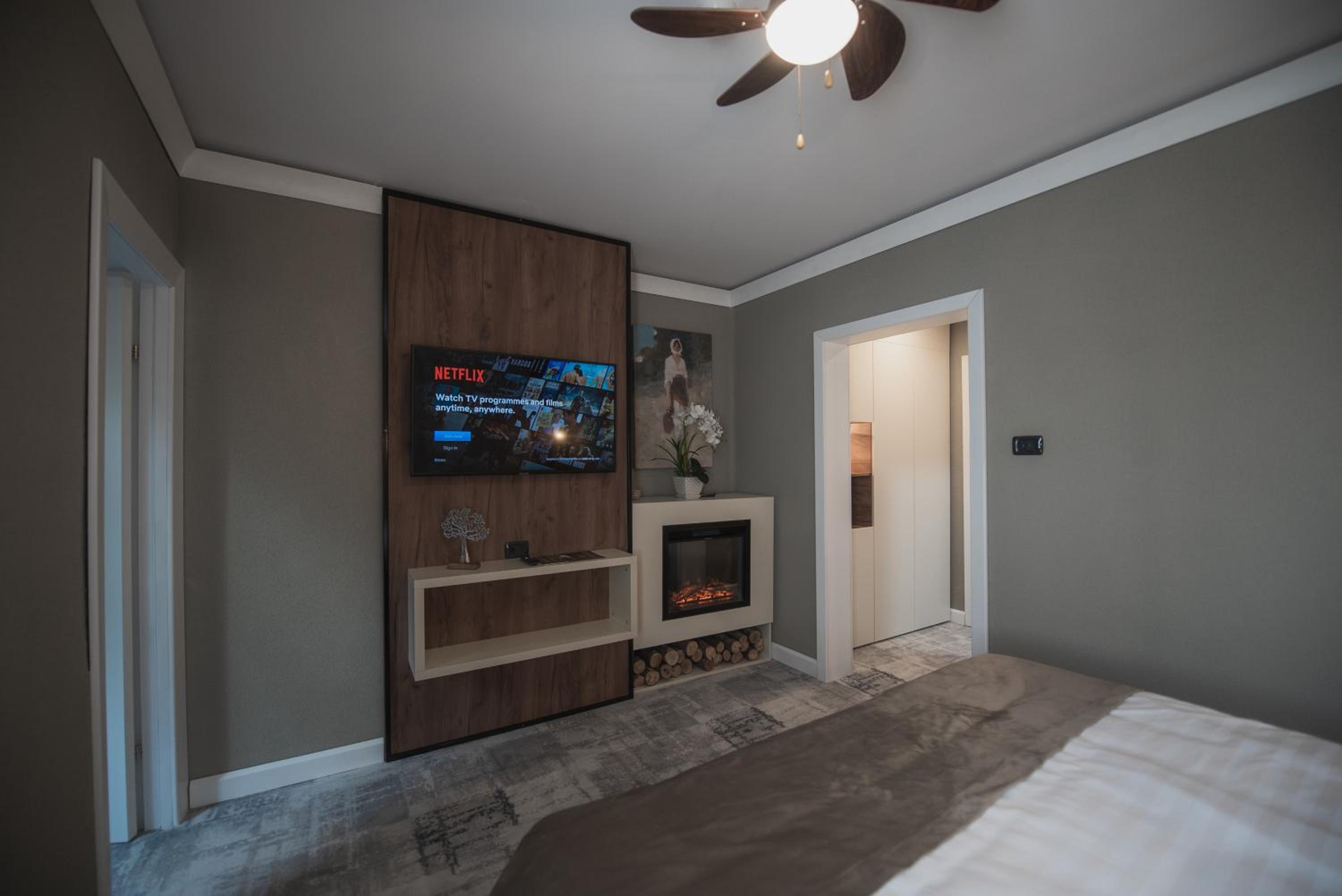 Apartment - Photo 11