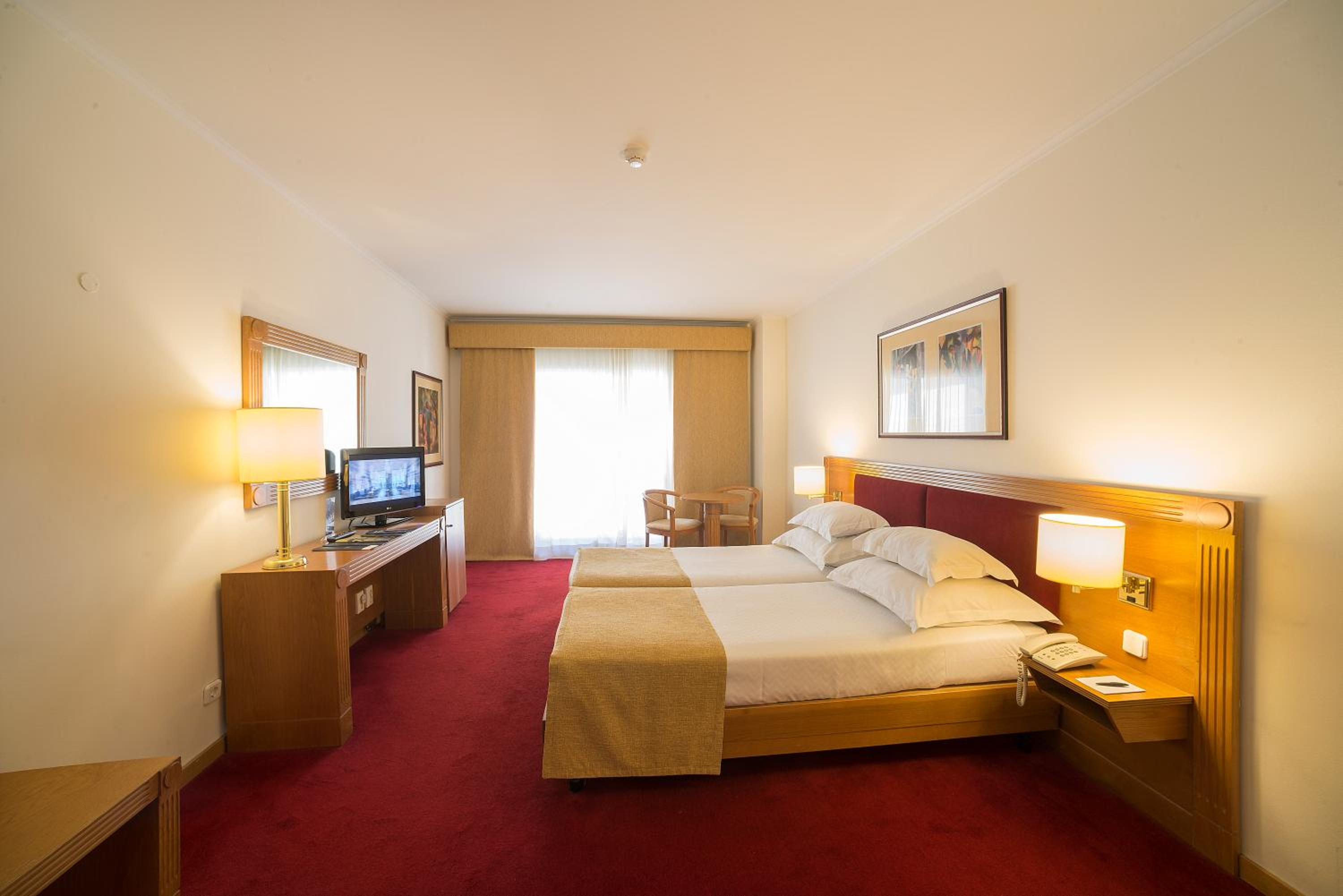 Twin Room - Photo 1