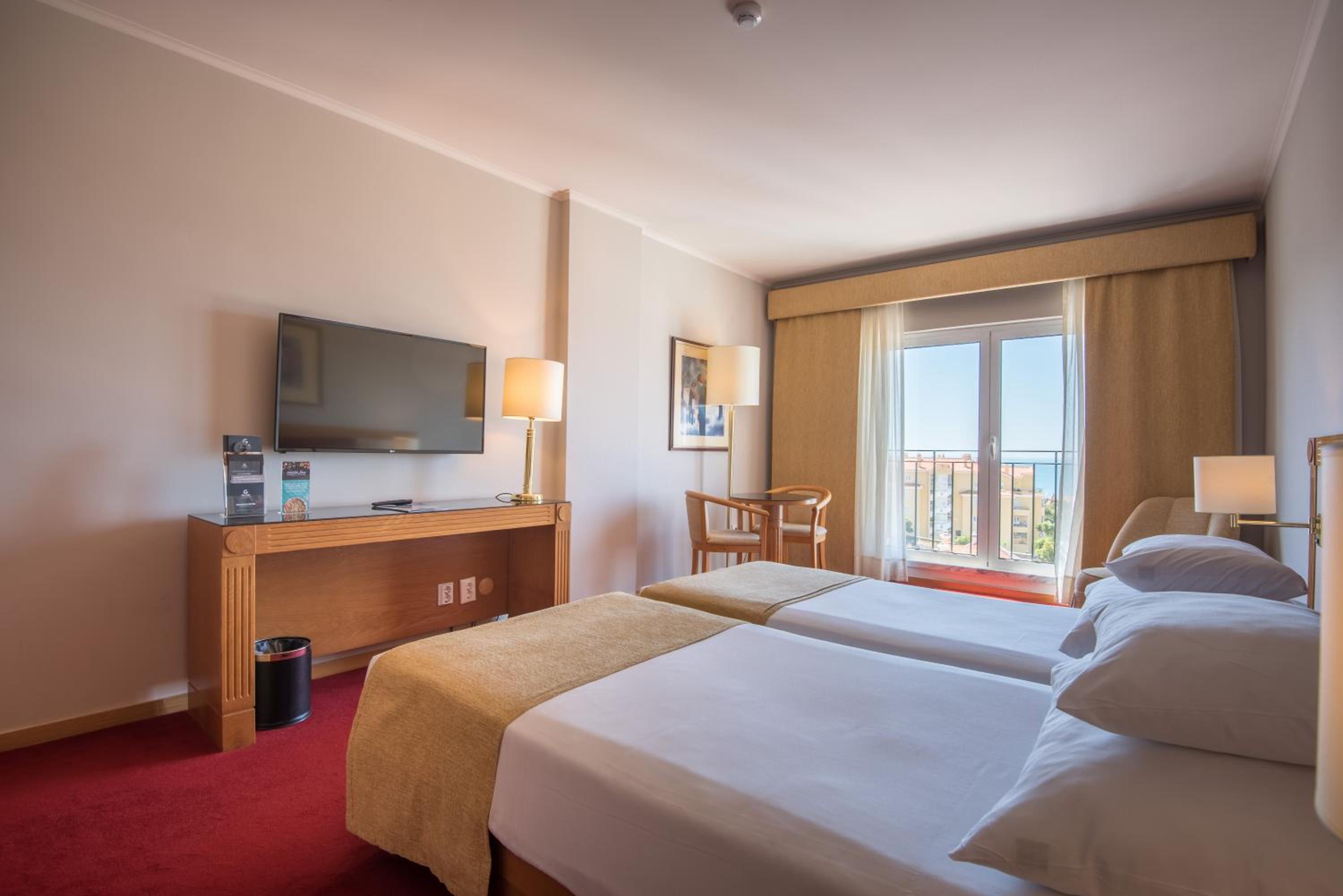 Single Room with Sea View - Photo 3