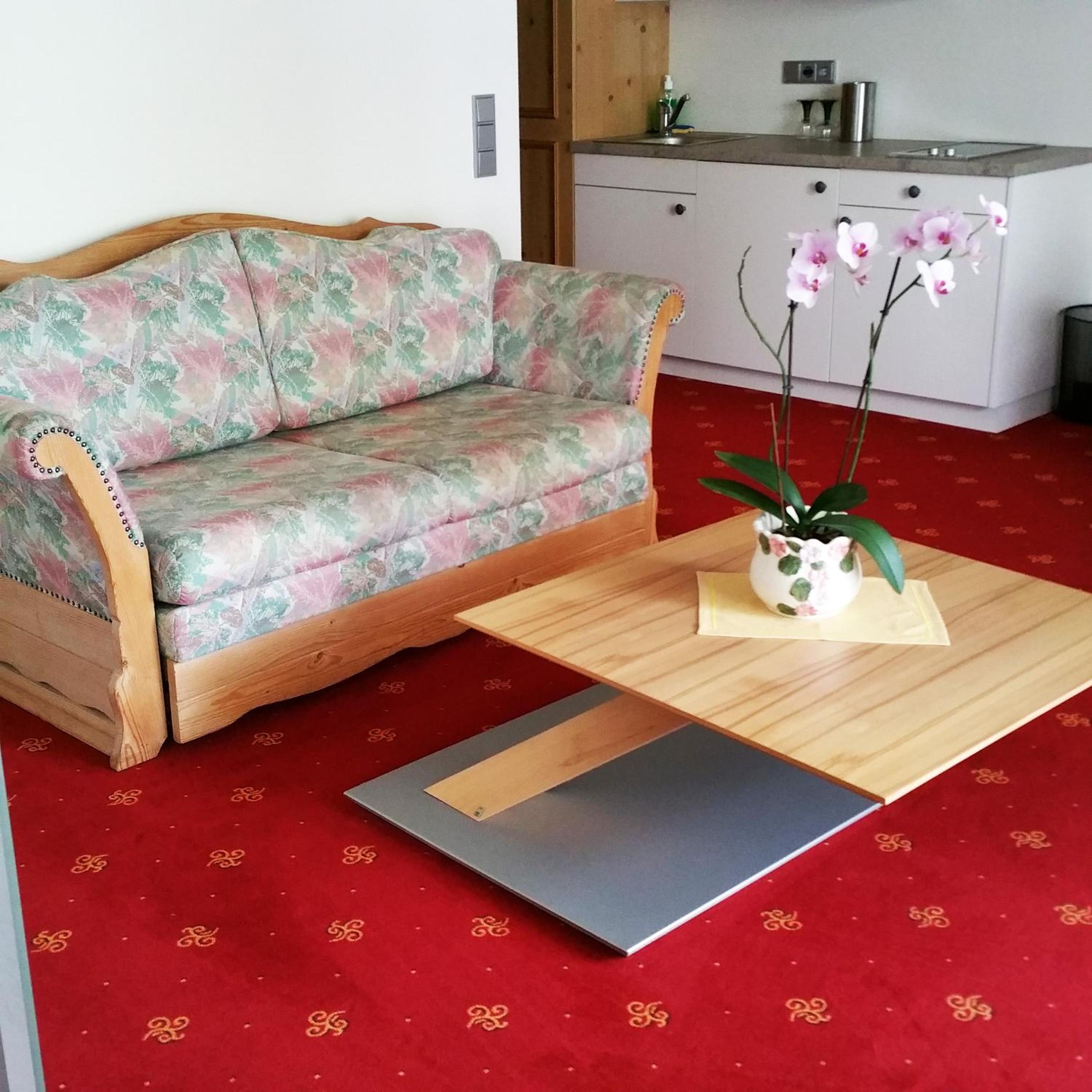 Apartment with Mountain View - Photo 1