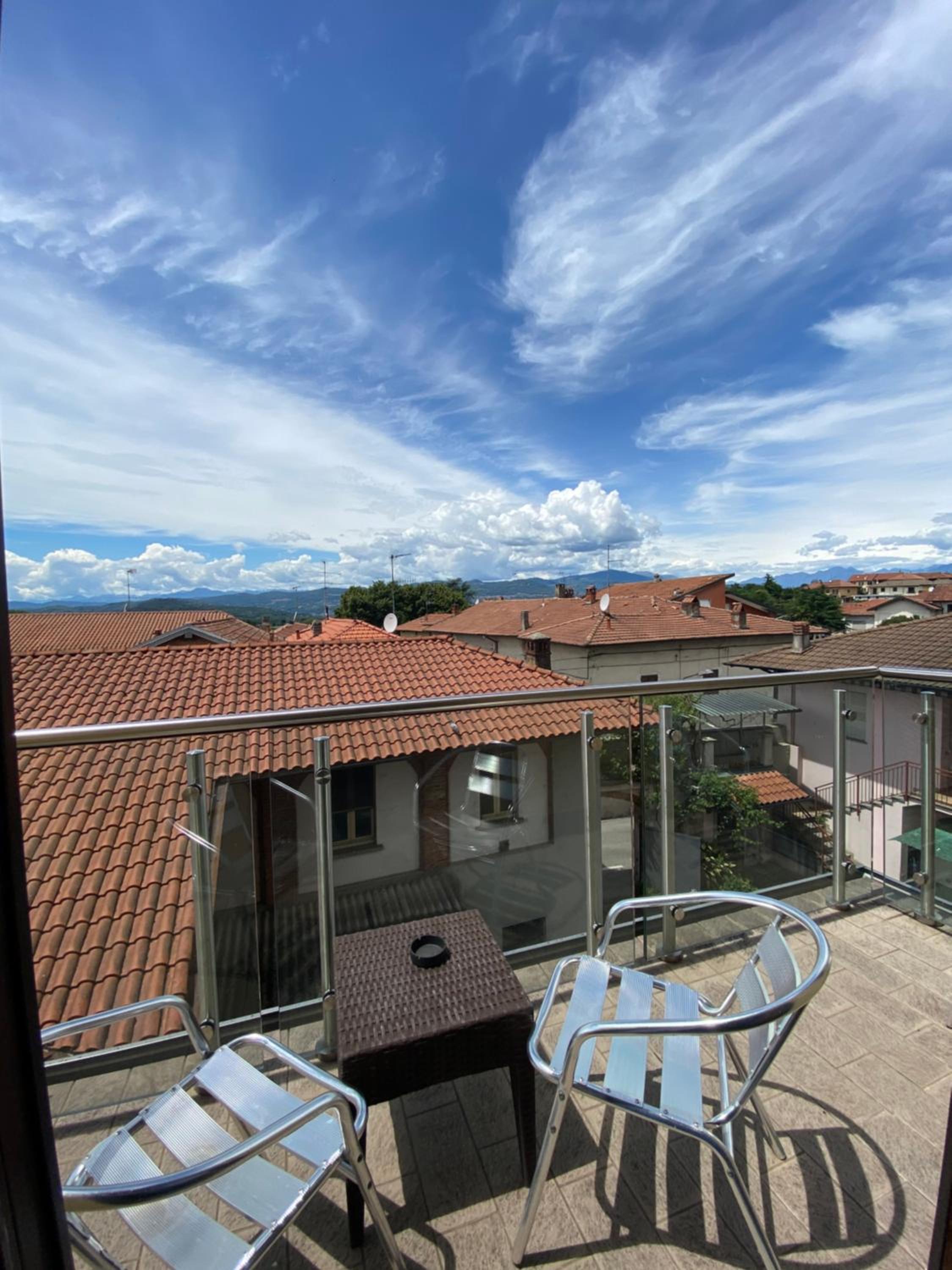 Double or Twin Room with Balcony - Photo 9