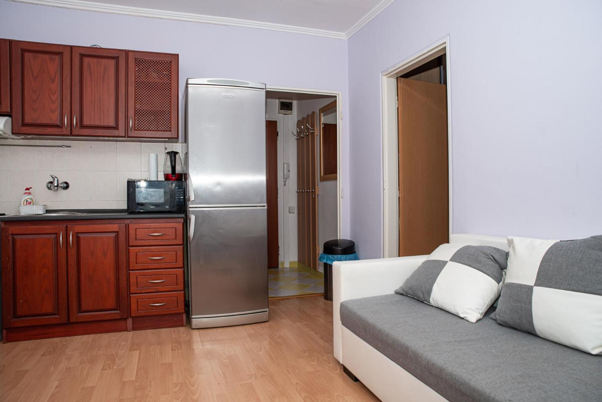 One-Bedroom Apartment photo 3