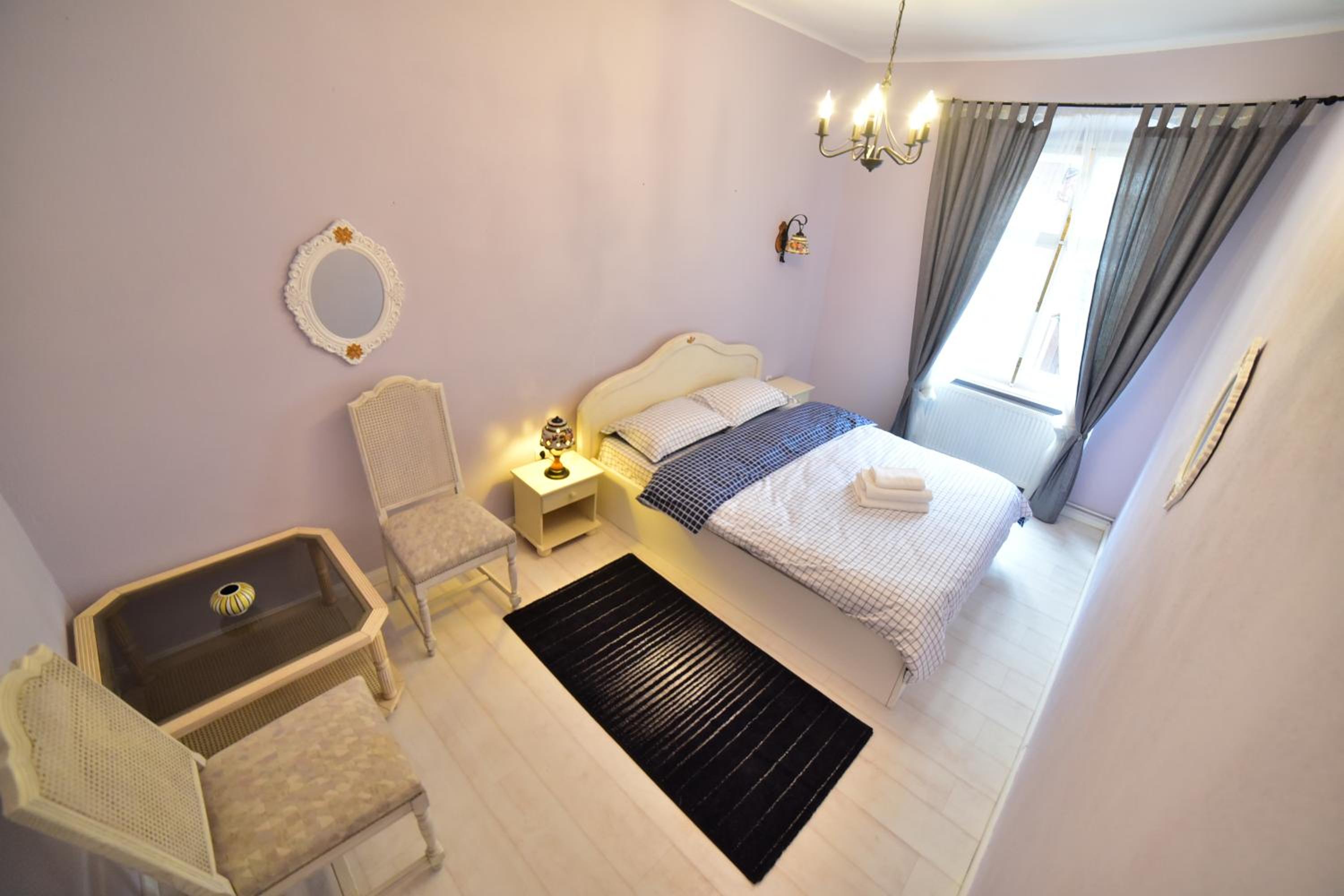 Two-Bedroom Apartment - Photo 20