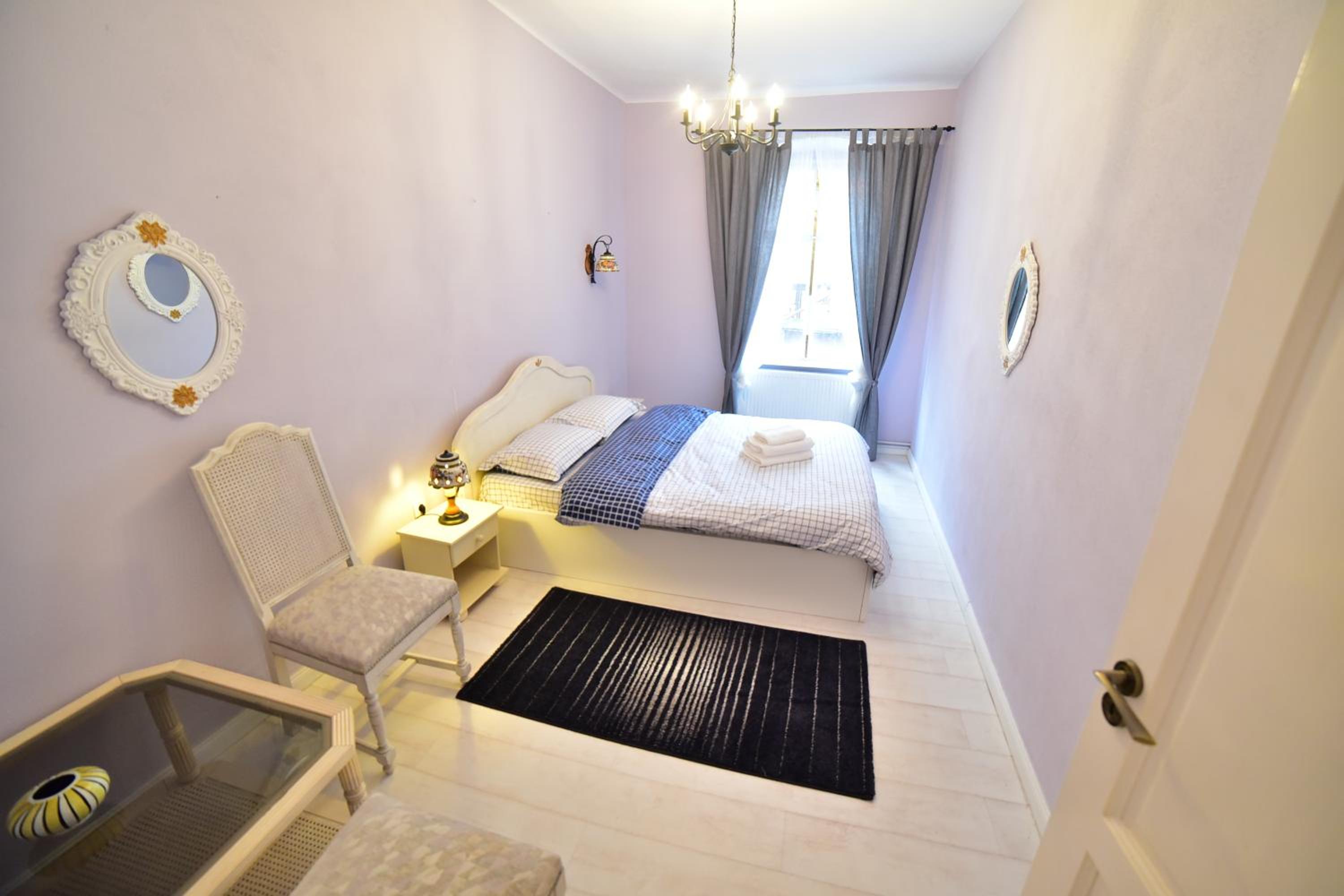 Two-Bedroom Apartment - Photo 22