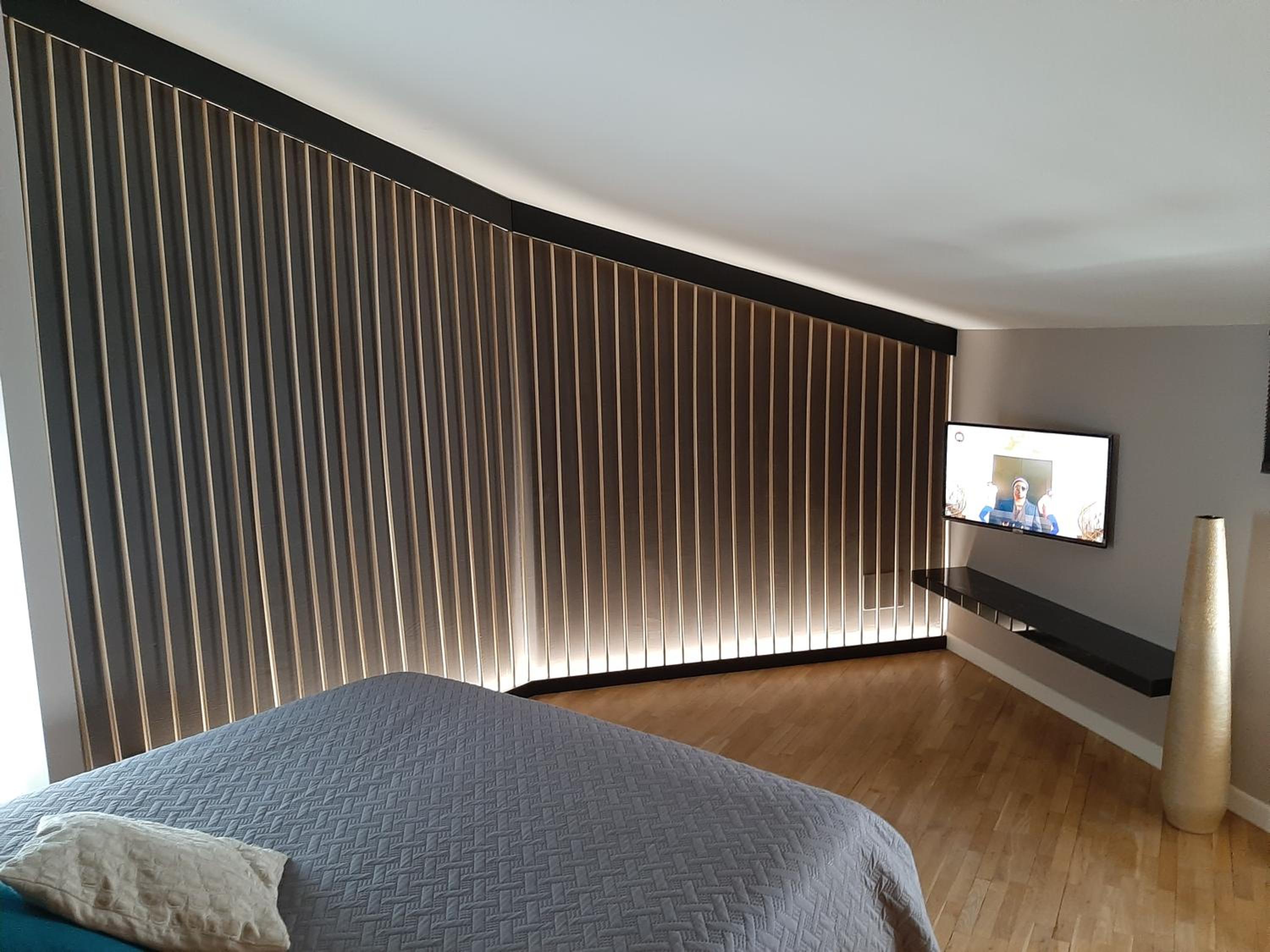 One-Bedroom Apartment - Photo 2