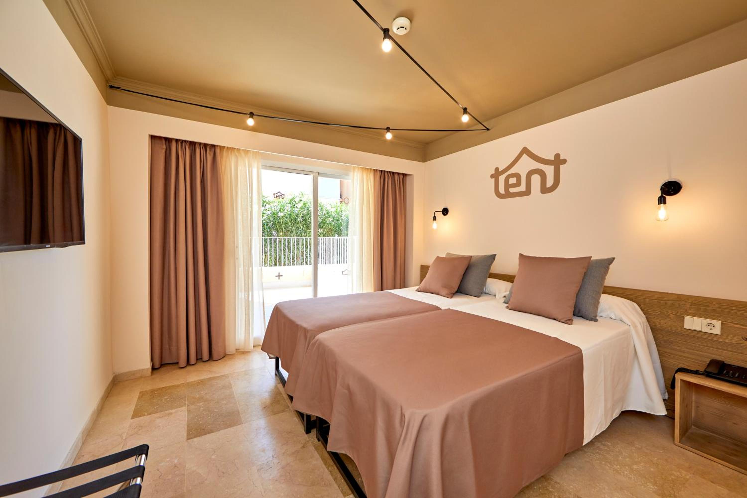 Double Room - Unlimited Brunch - Photo 1