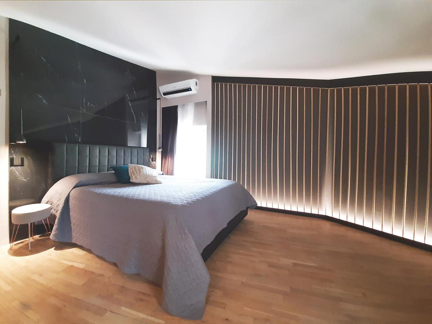 One-Bedroom Apartment - Photo 5