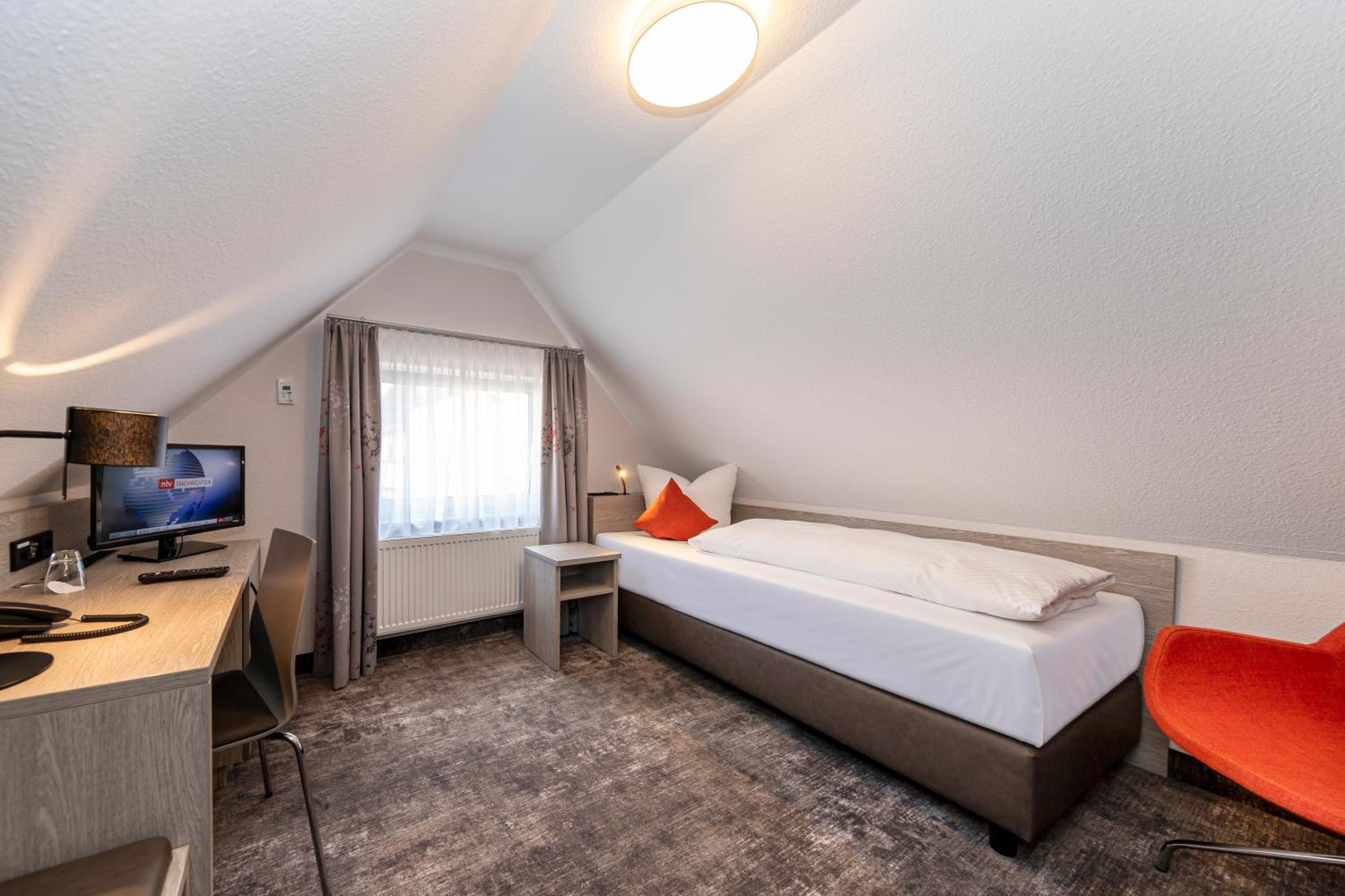 Economy Single Room