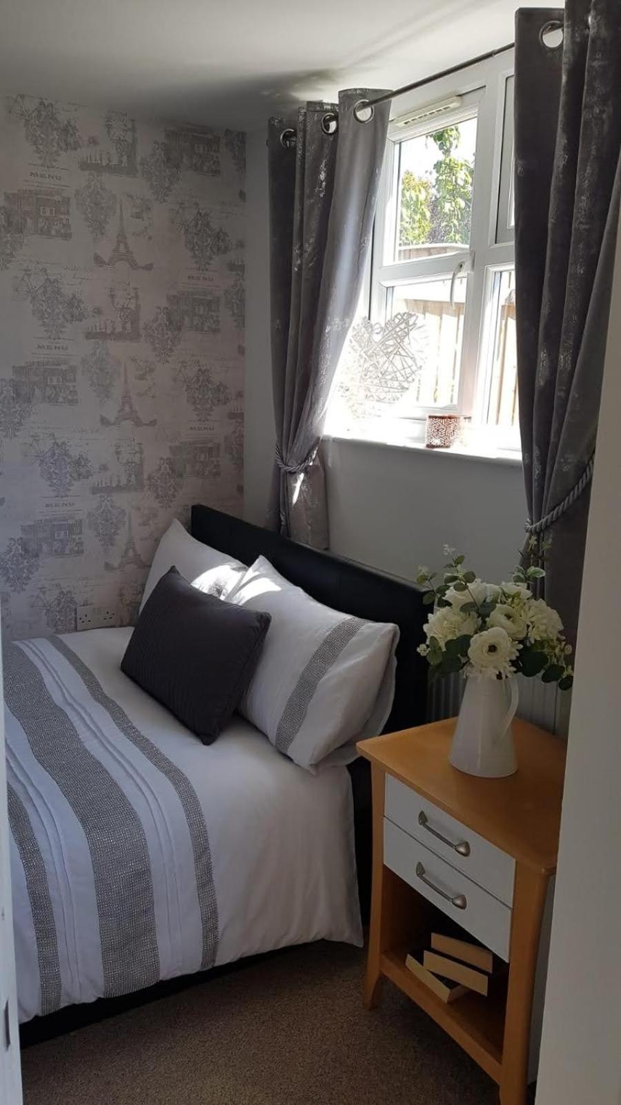 Double Room with Private Bathroom - Photo 1
