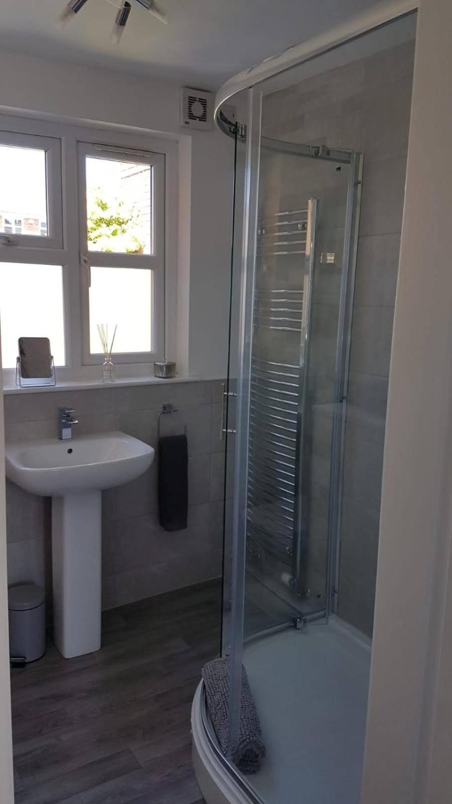 Double Room with Private Bathroom - Photo 3