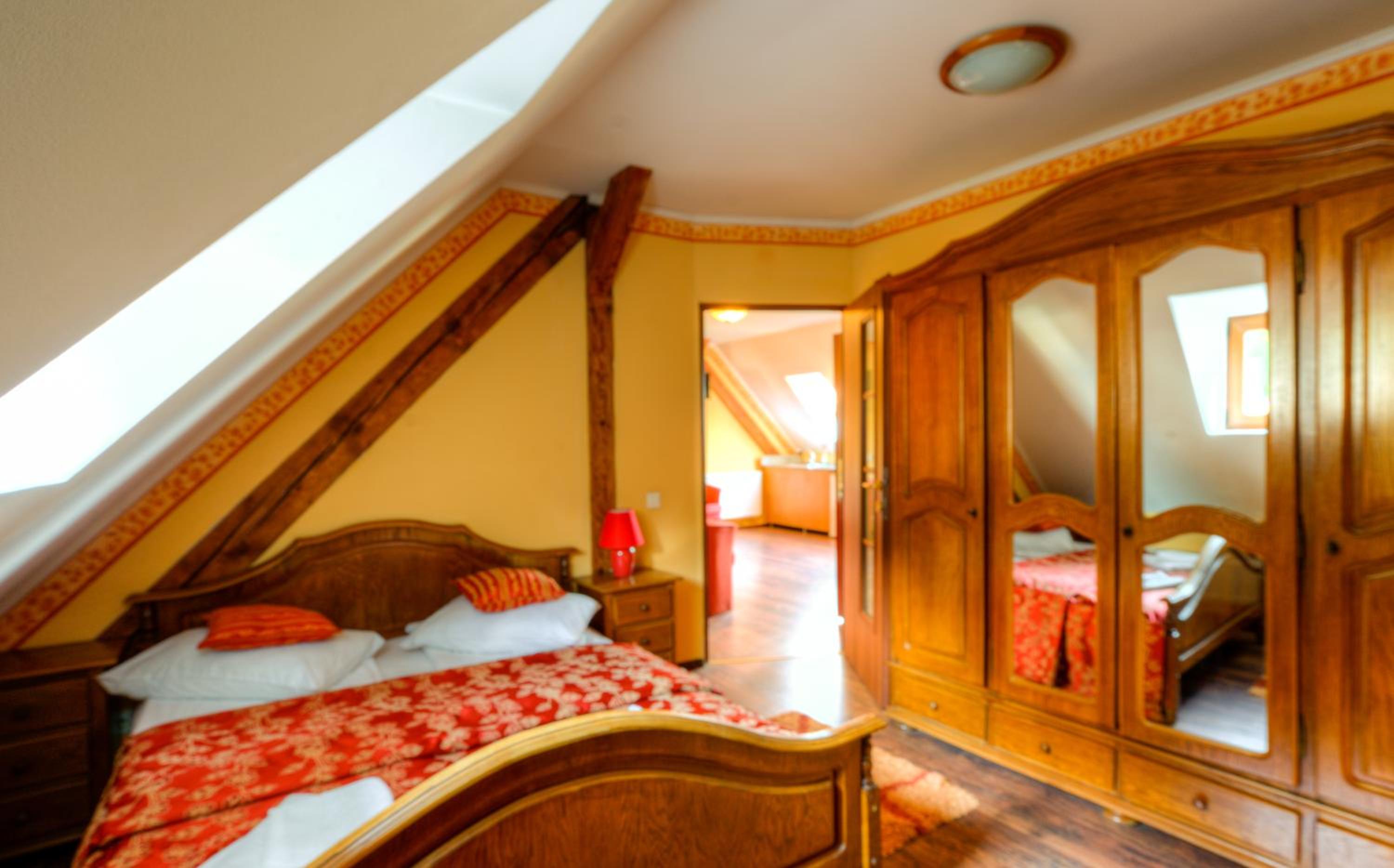 Three-Bedroom Apartment - Photo 9