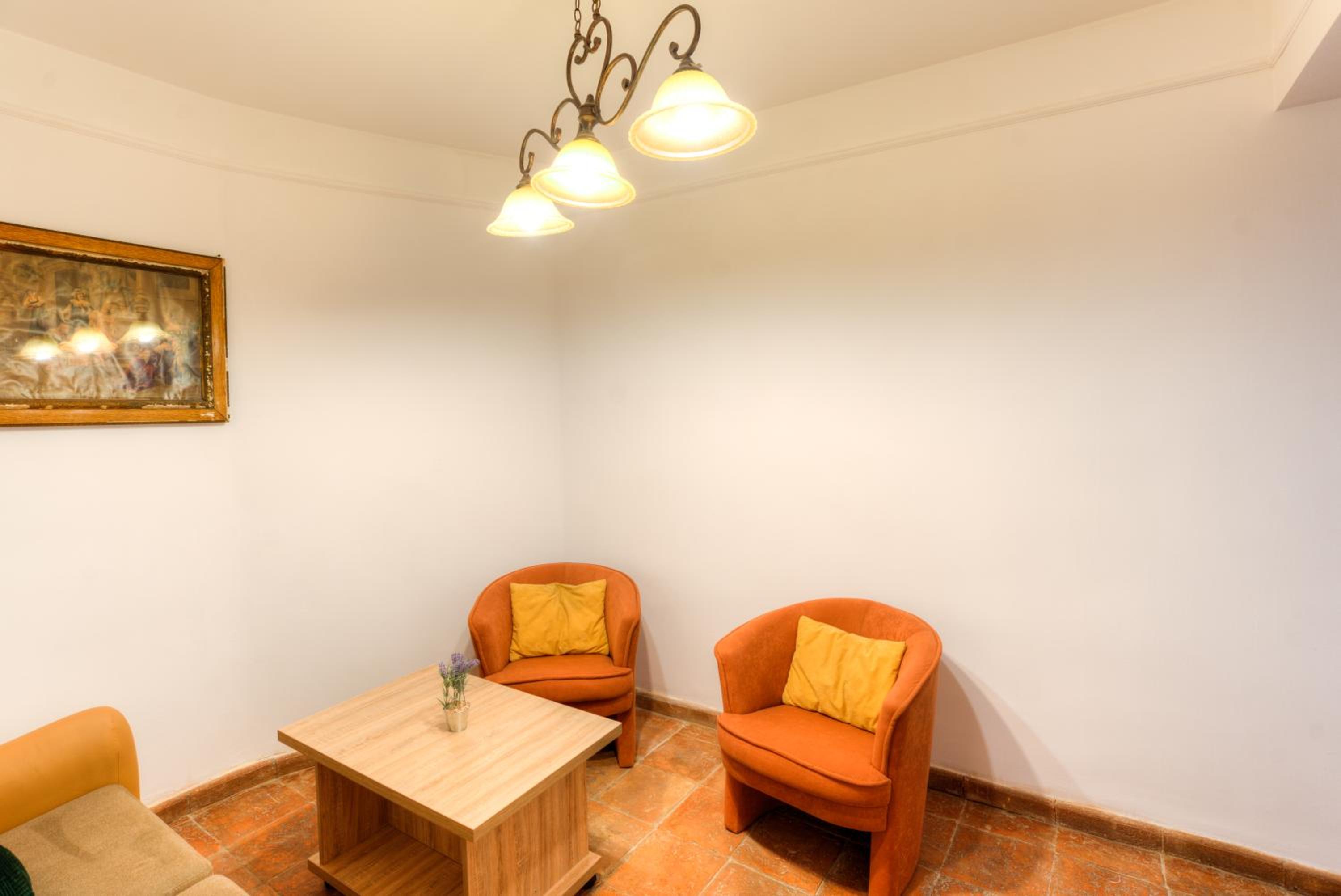 Two-Bedroom Apartment - Photo 5