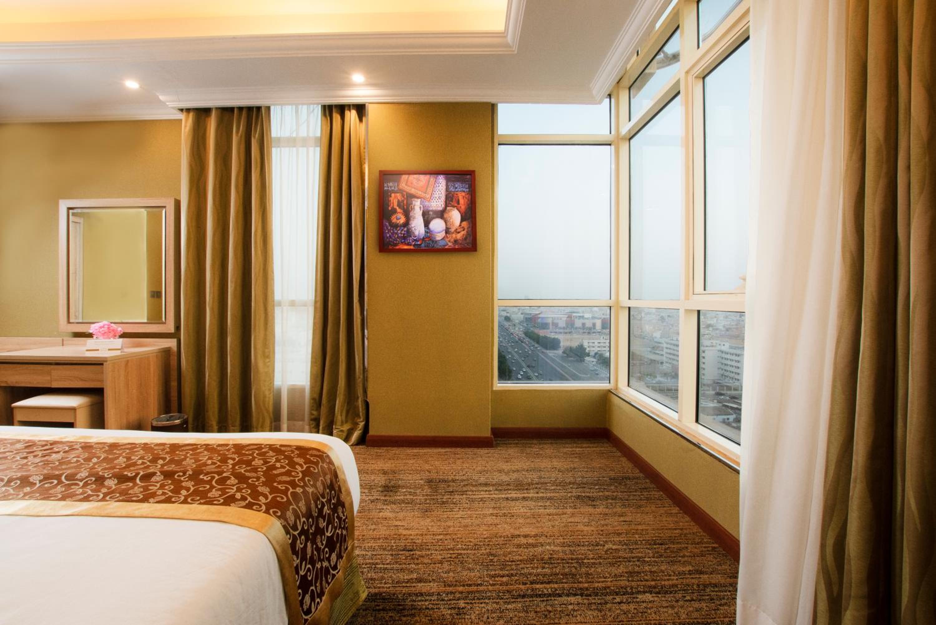 Junior Suite City View - Photo 1