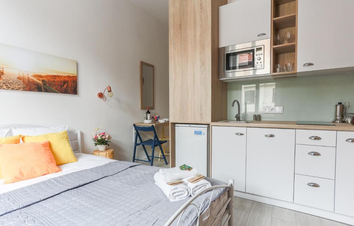 Studio Apartment - Photo 17