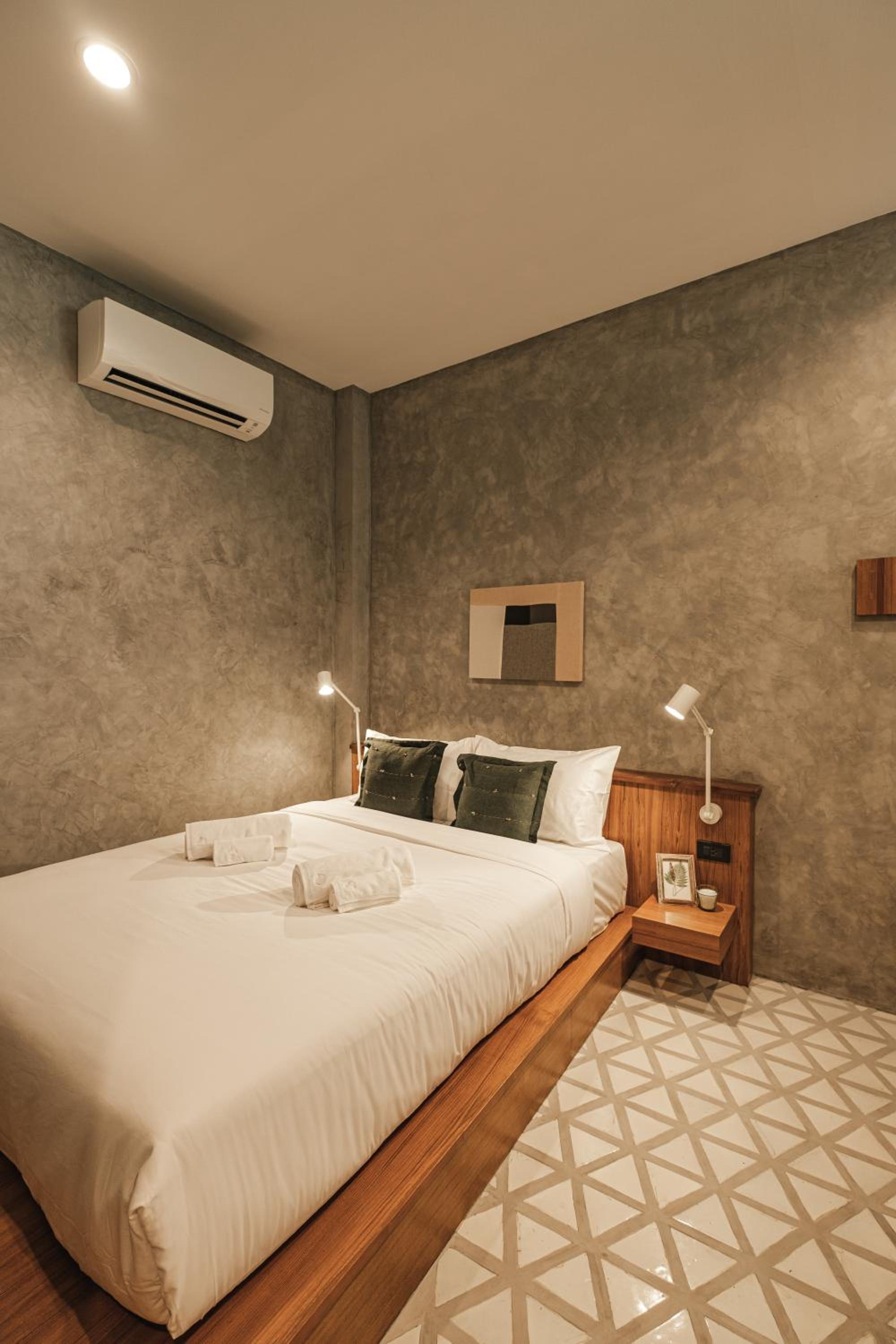 Standard Queen Room - Photo 1