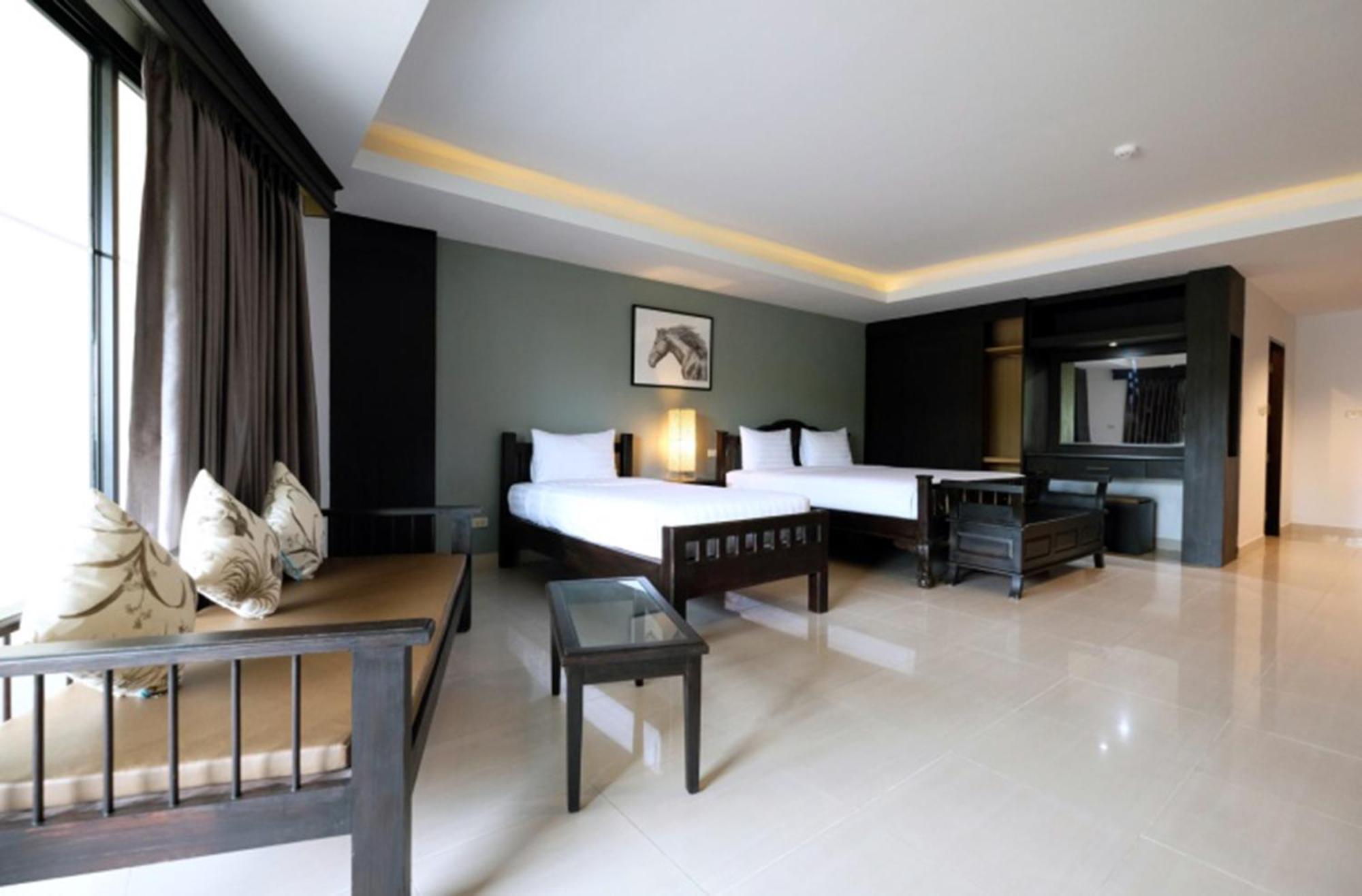 Deluxe Double or Twin Room photo 1