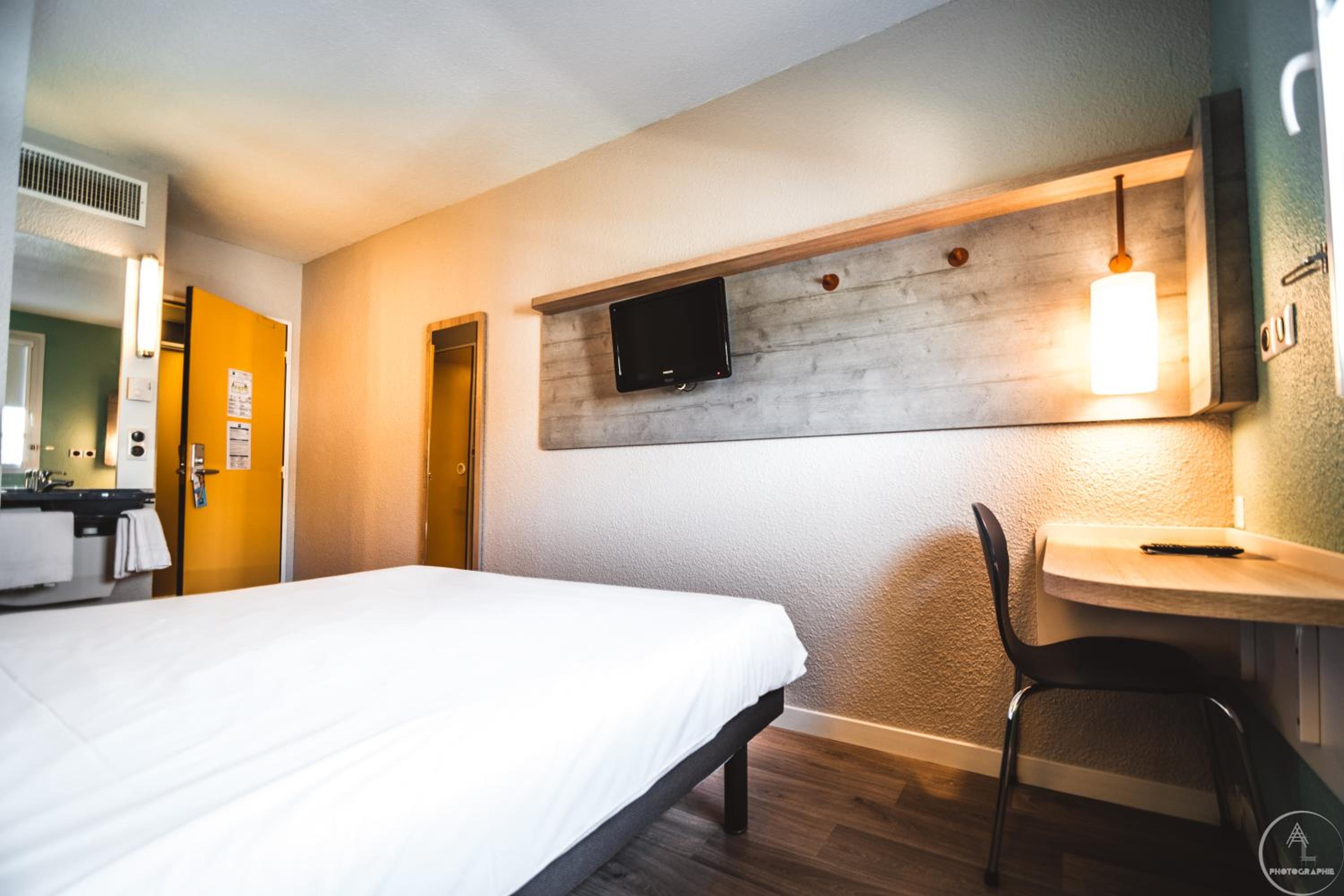 Triple Room with Three Single Beds - Photo 4