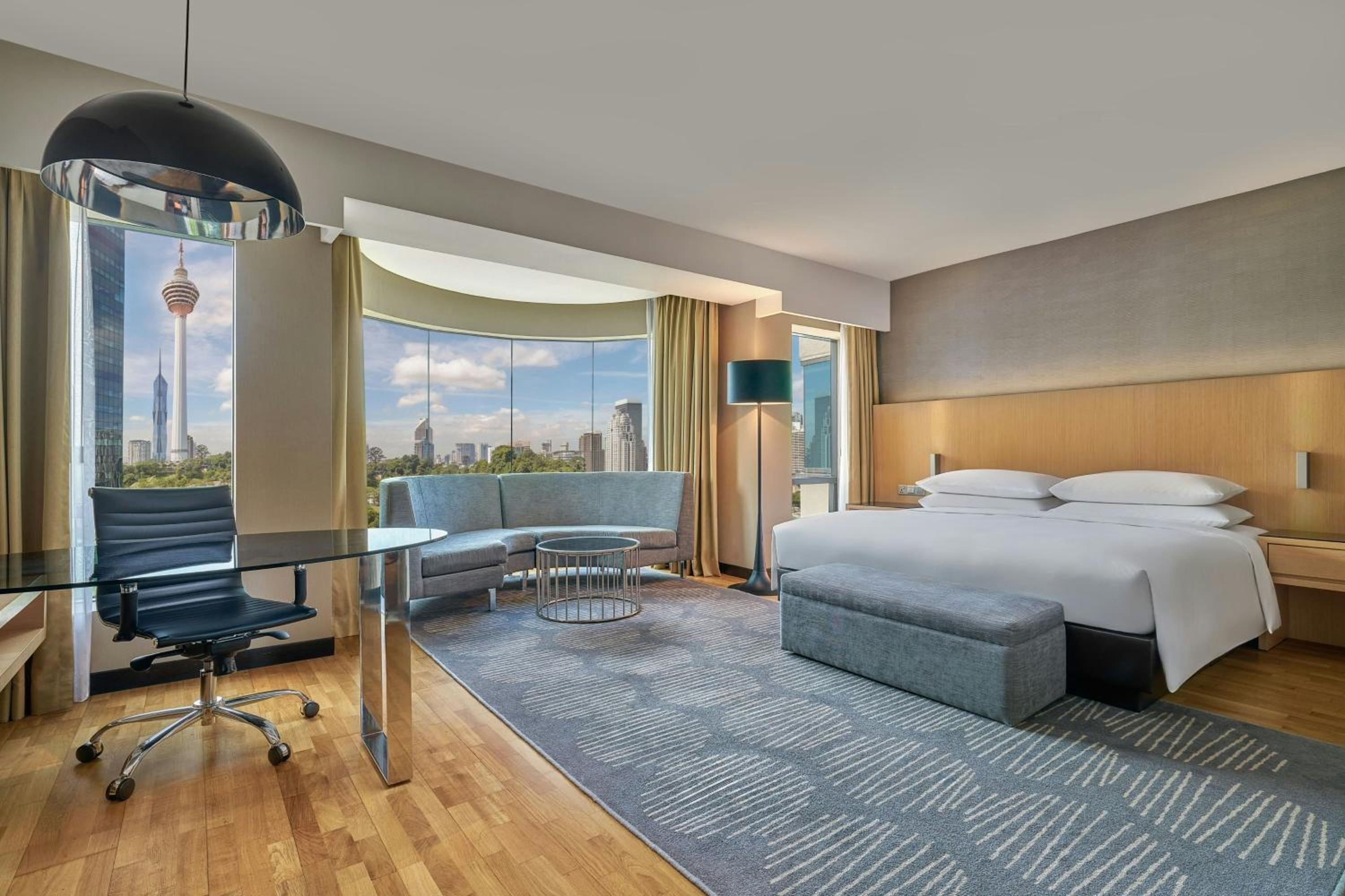 Deluxe Large Bay Menara King Room