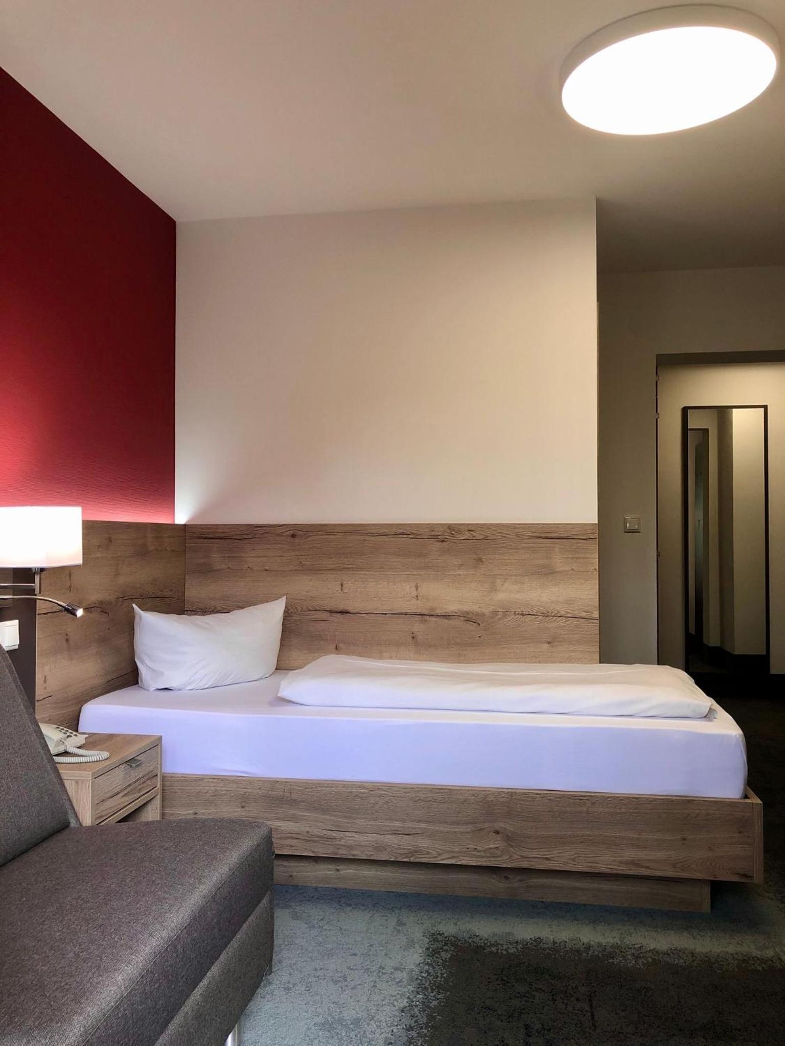 Single Room photo 2