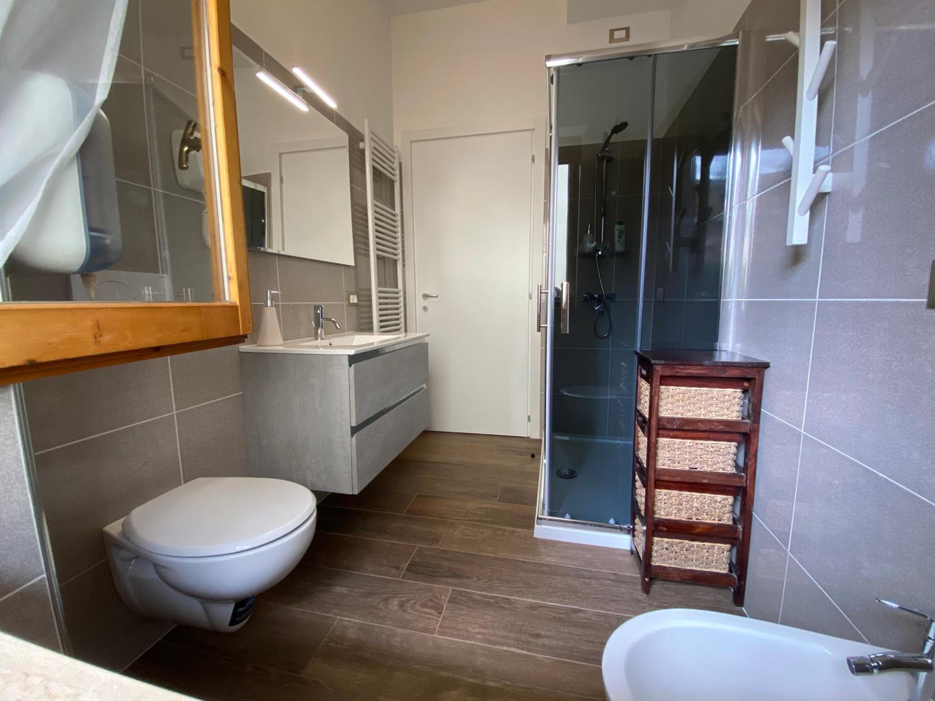 Quadruple Room with Private Bathroom photo 3