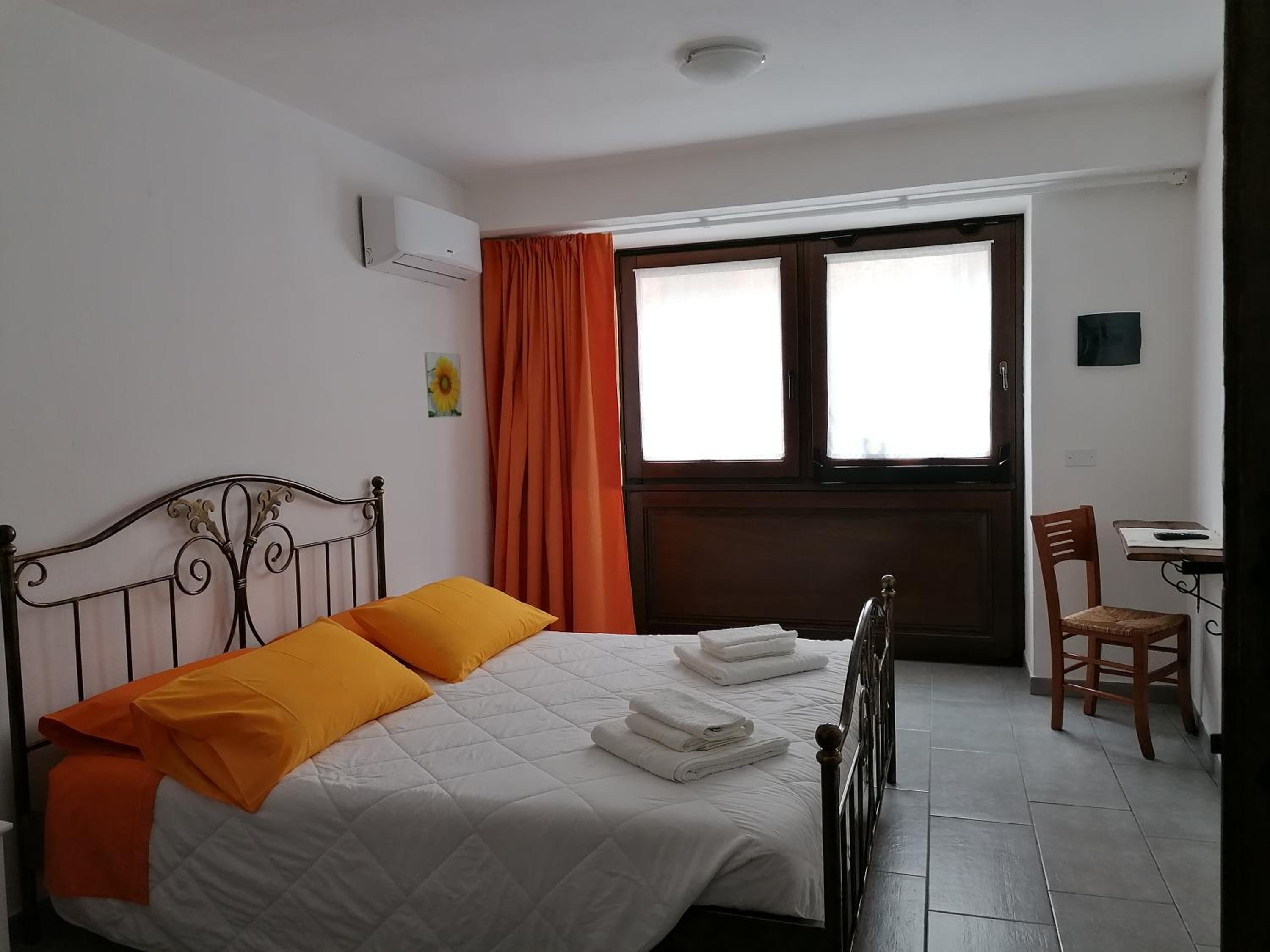 Economy Double Room - Photo 3