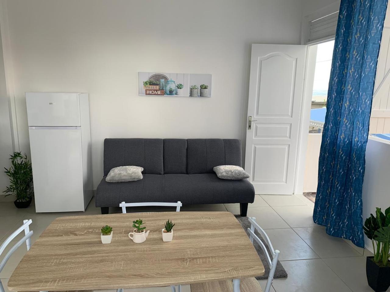 Apartment with Sea View photo 2