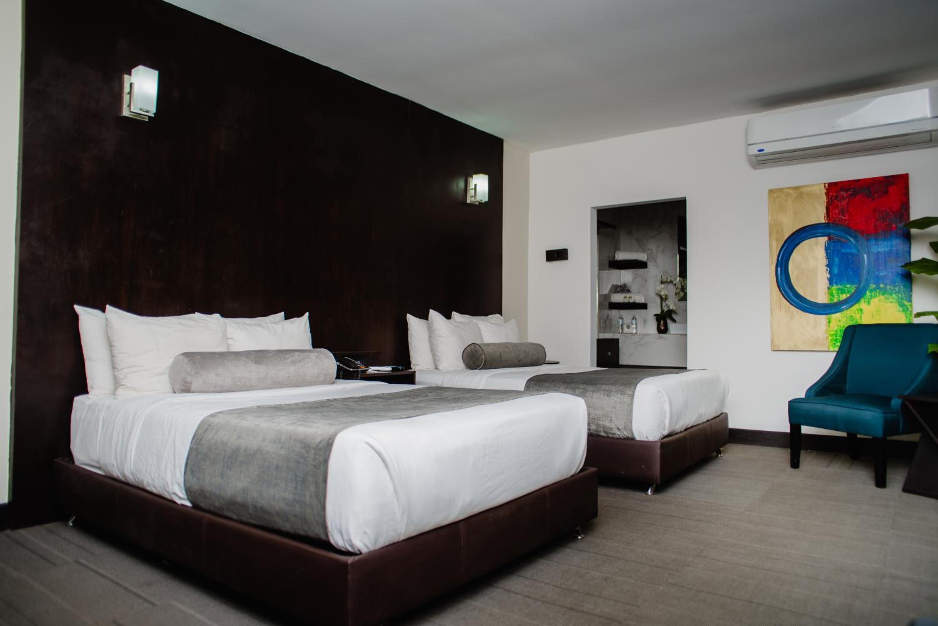 Double Room - Photo 4