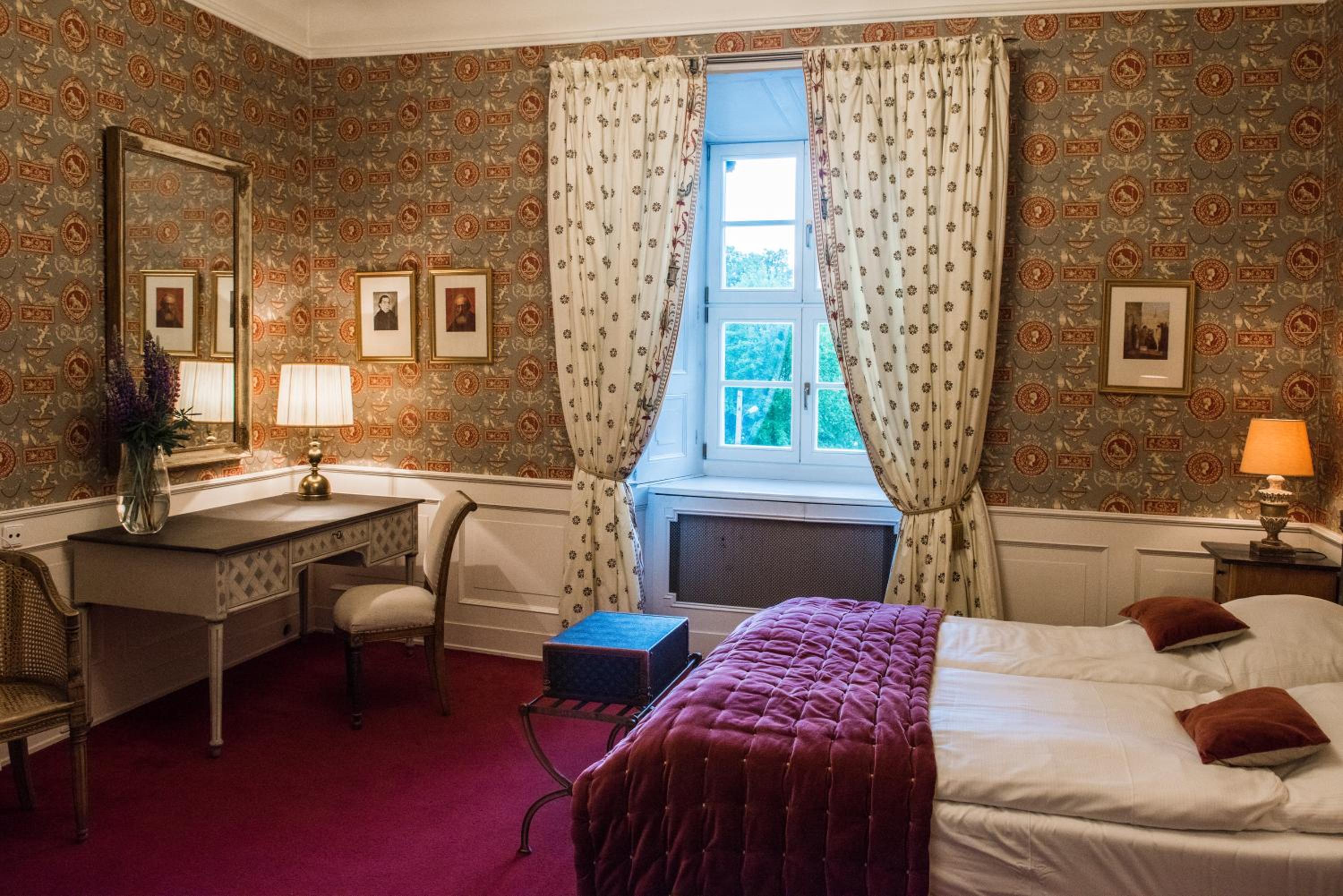 Deluxe Double Room - Photo 12