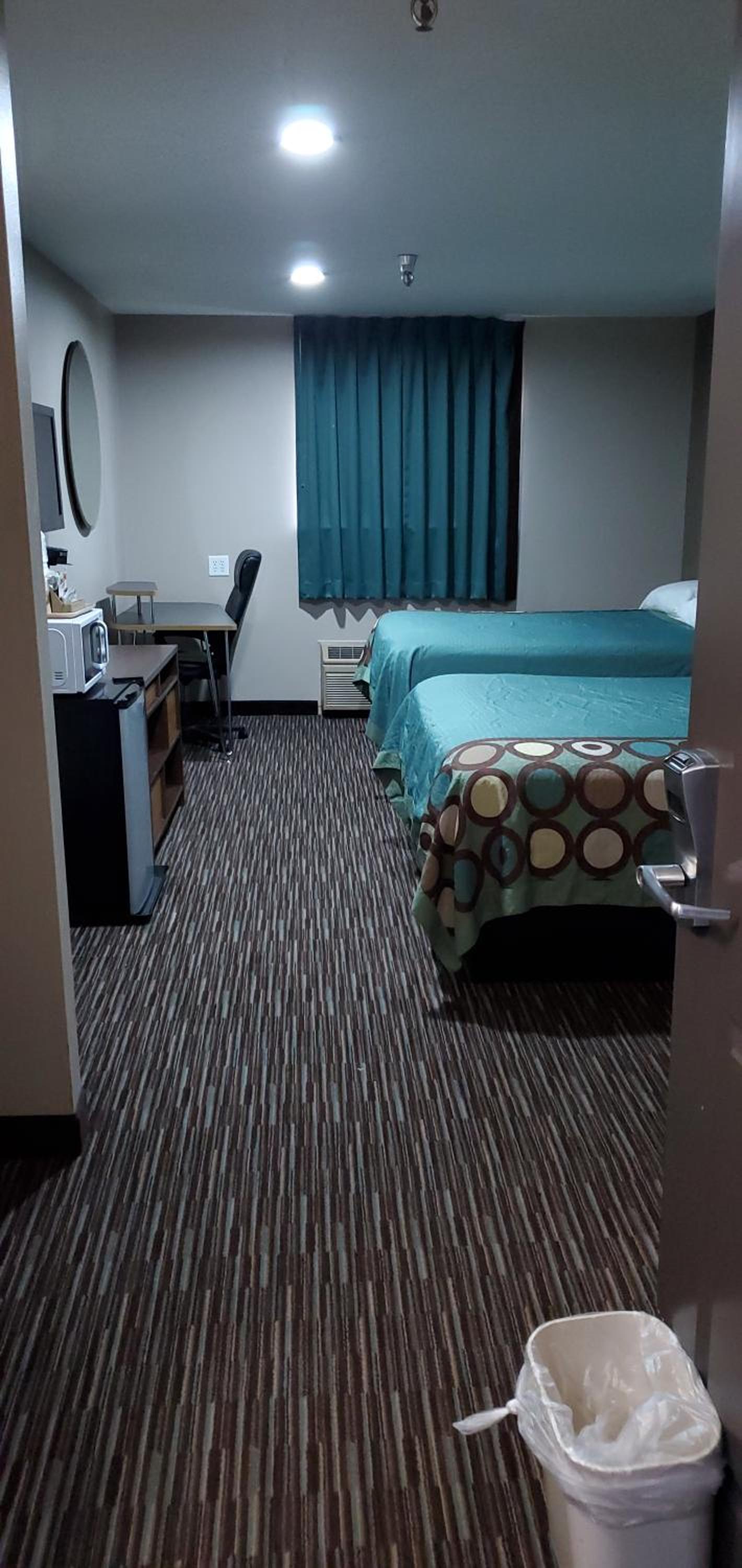 Deluxe Double Room with Two Double Beds - Non-Smoking - Photo 1