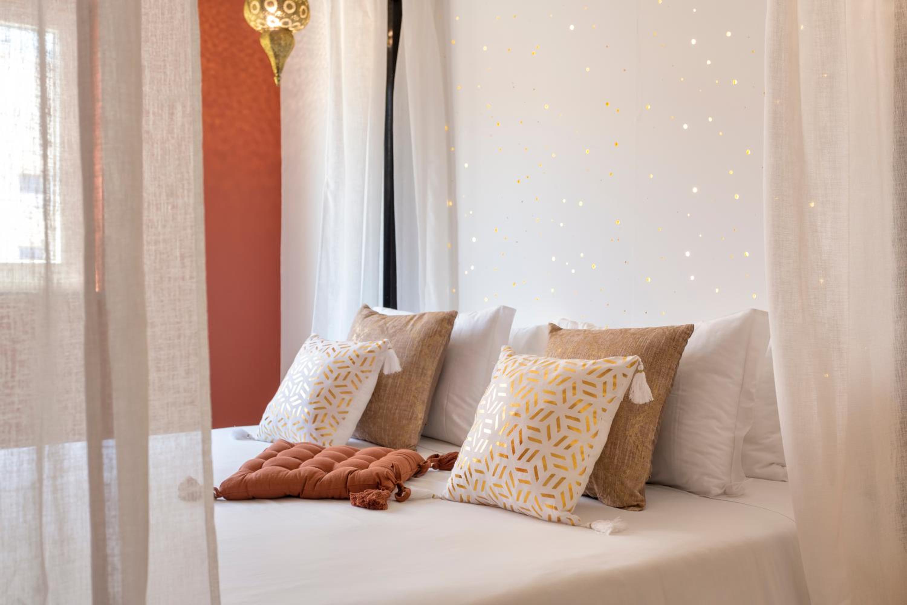 Themed King Room - 1001 Nights - Photo 3