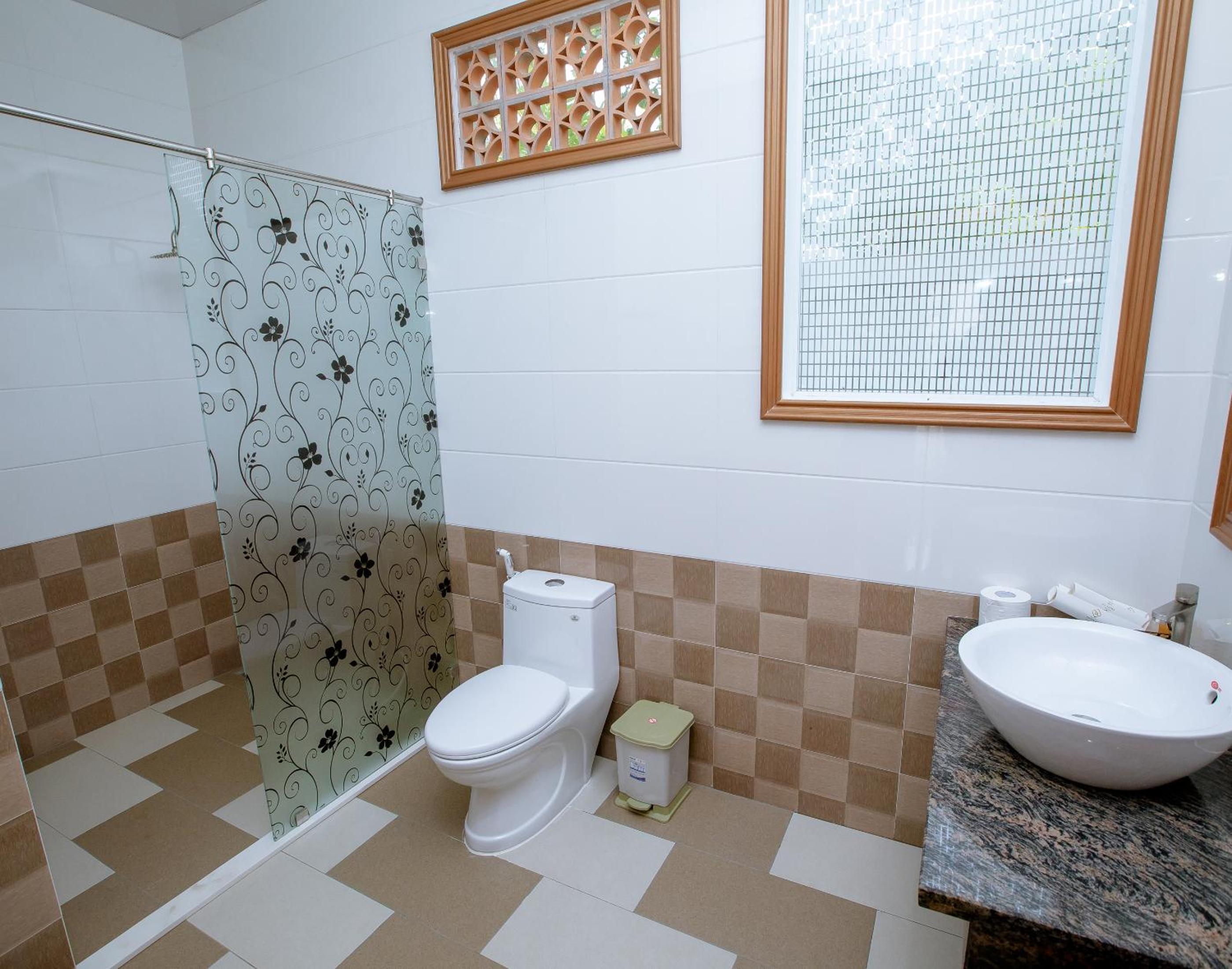 Double Room - Photo 11