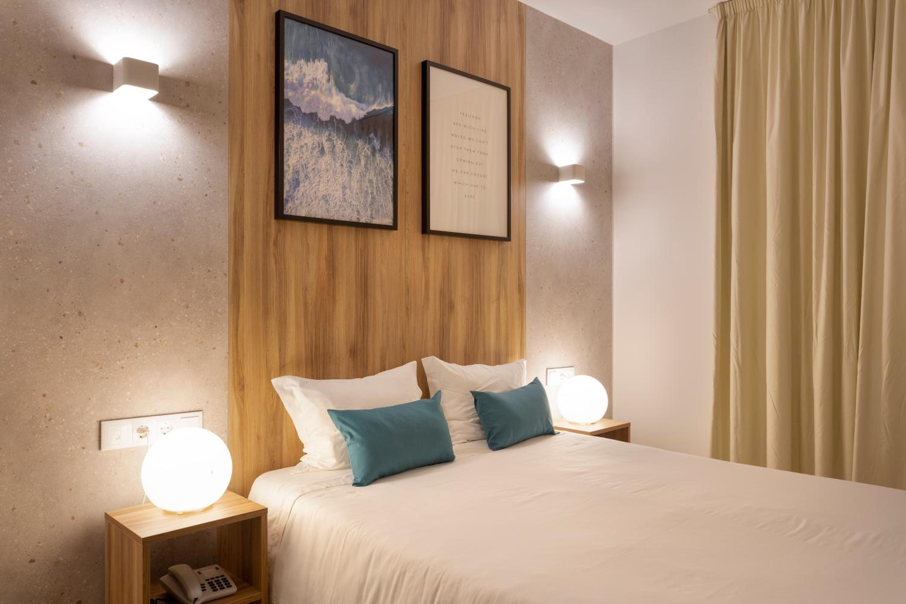 Standard Double Room - Photo 7