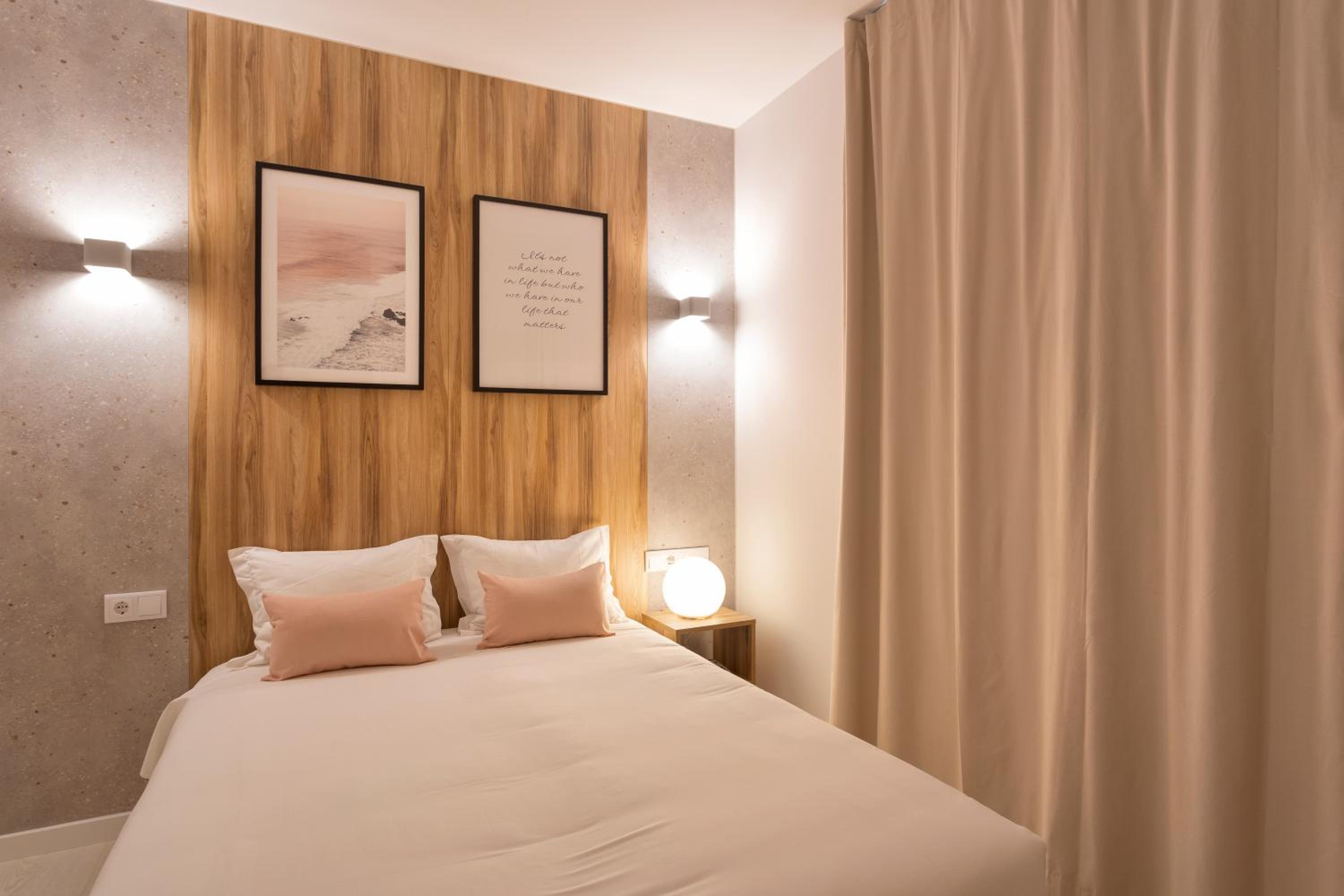 Standard Double Room - Photo 6