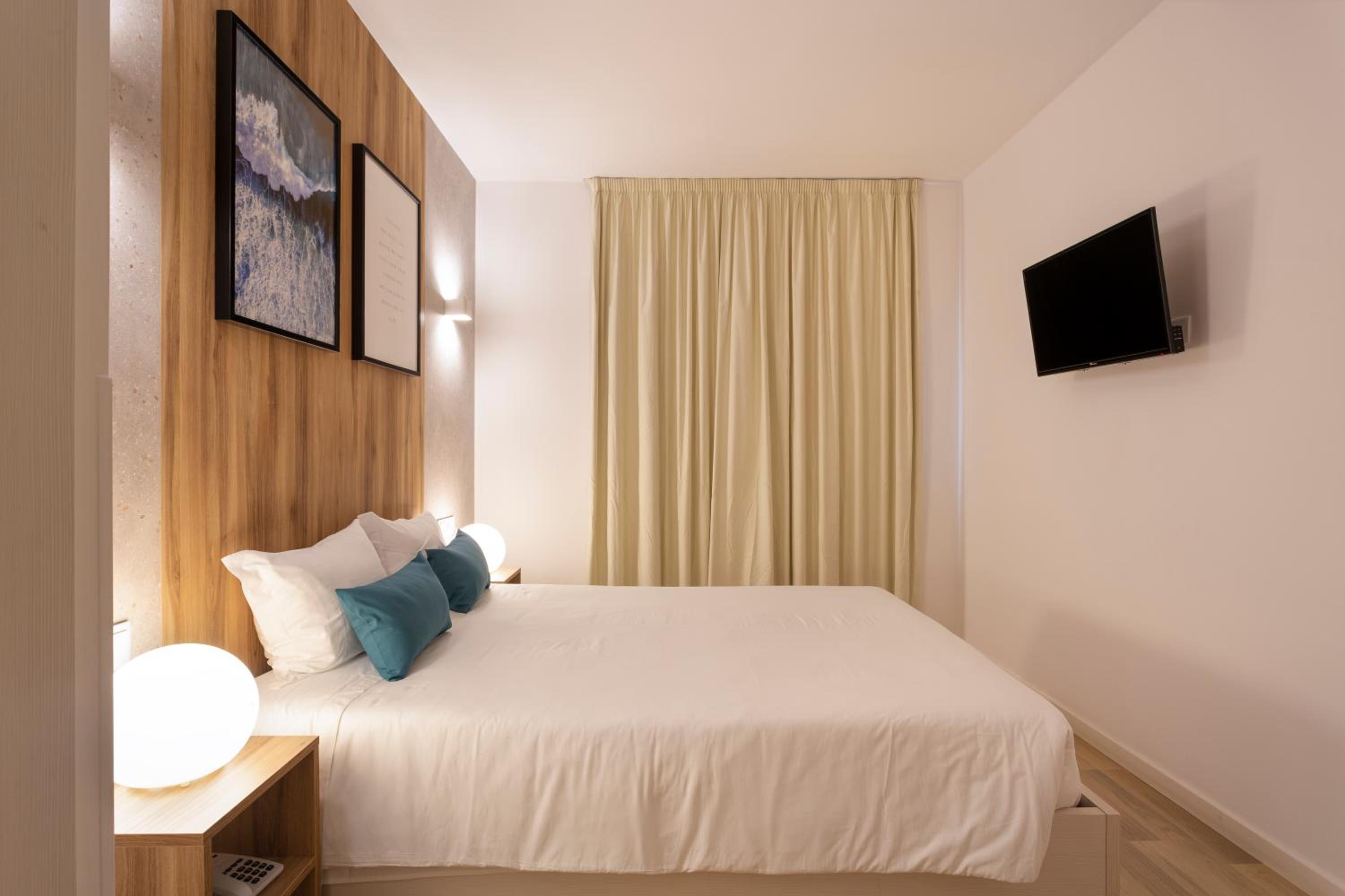 Standard Double Room - Photo 4