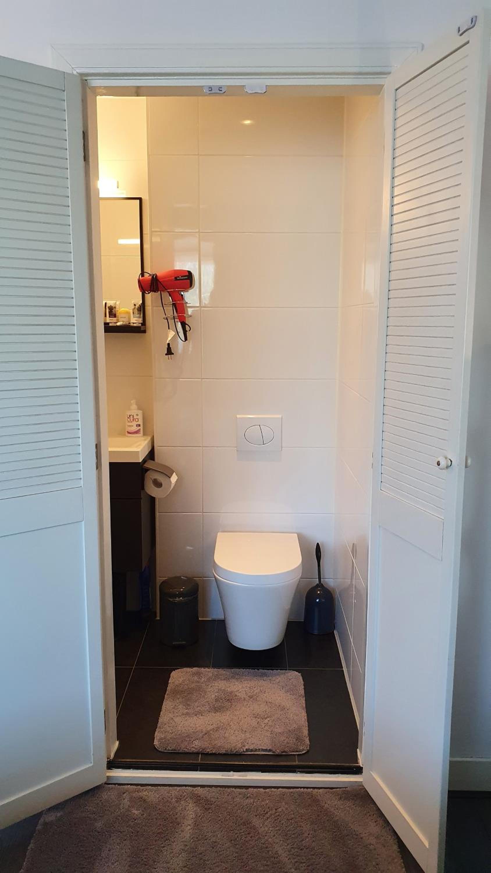 Large Double Room - Photo 10