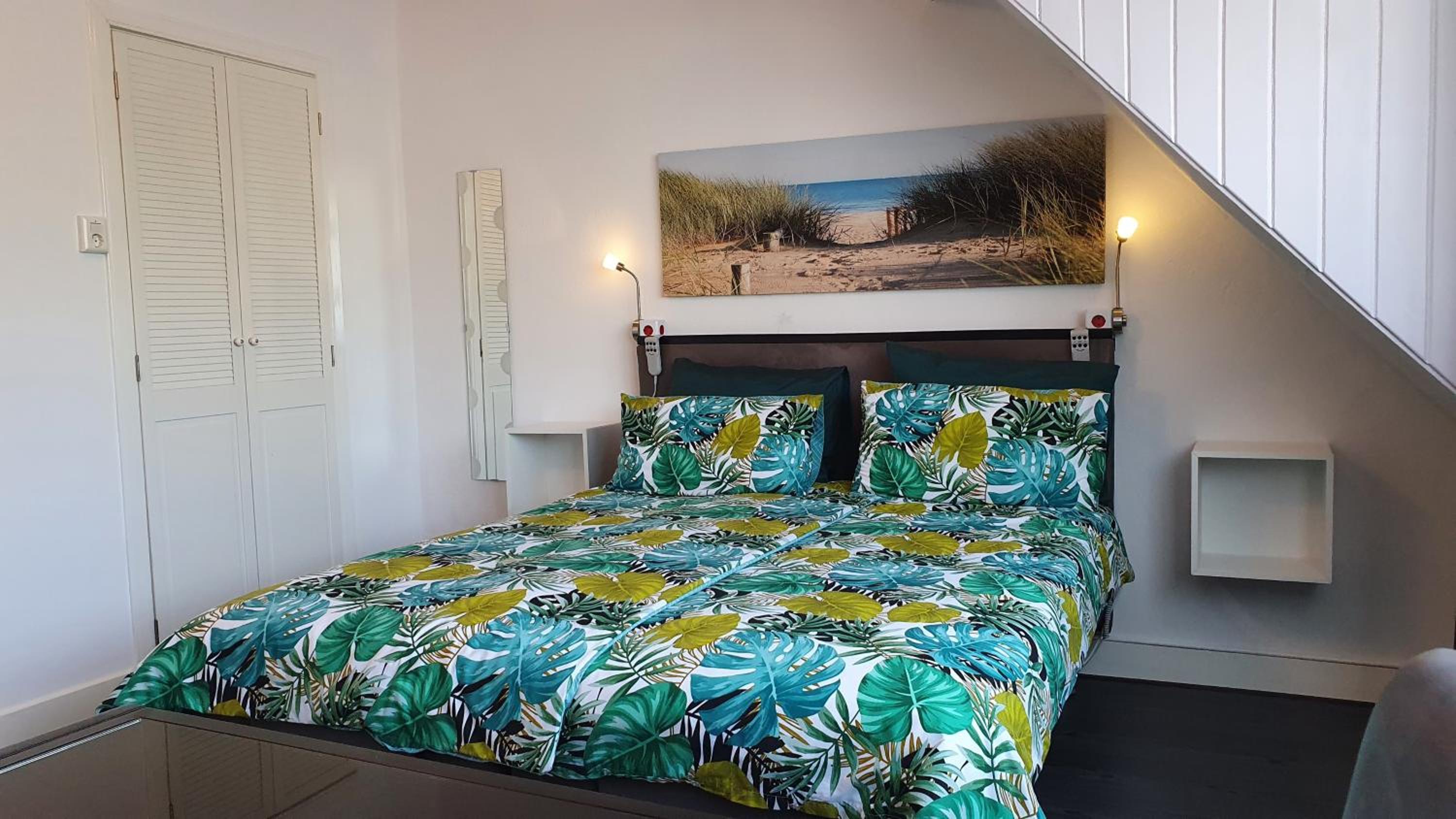 Large Double Room - Photo 5