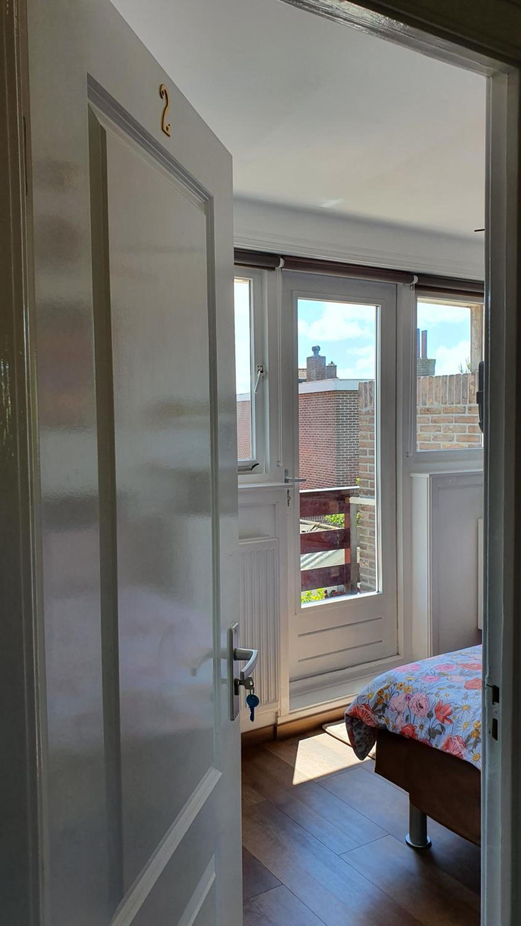 Double Room with Balcony - Photo 12