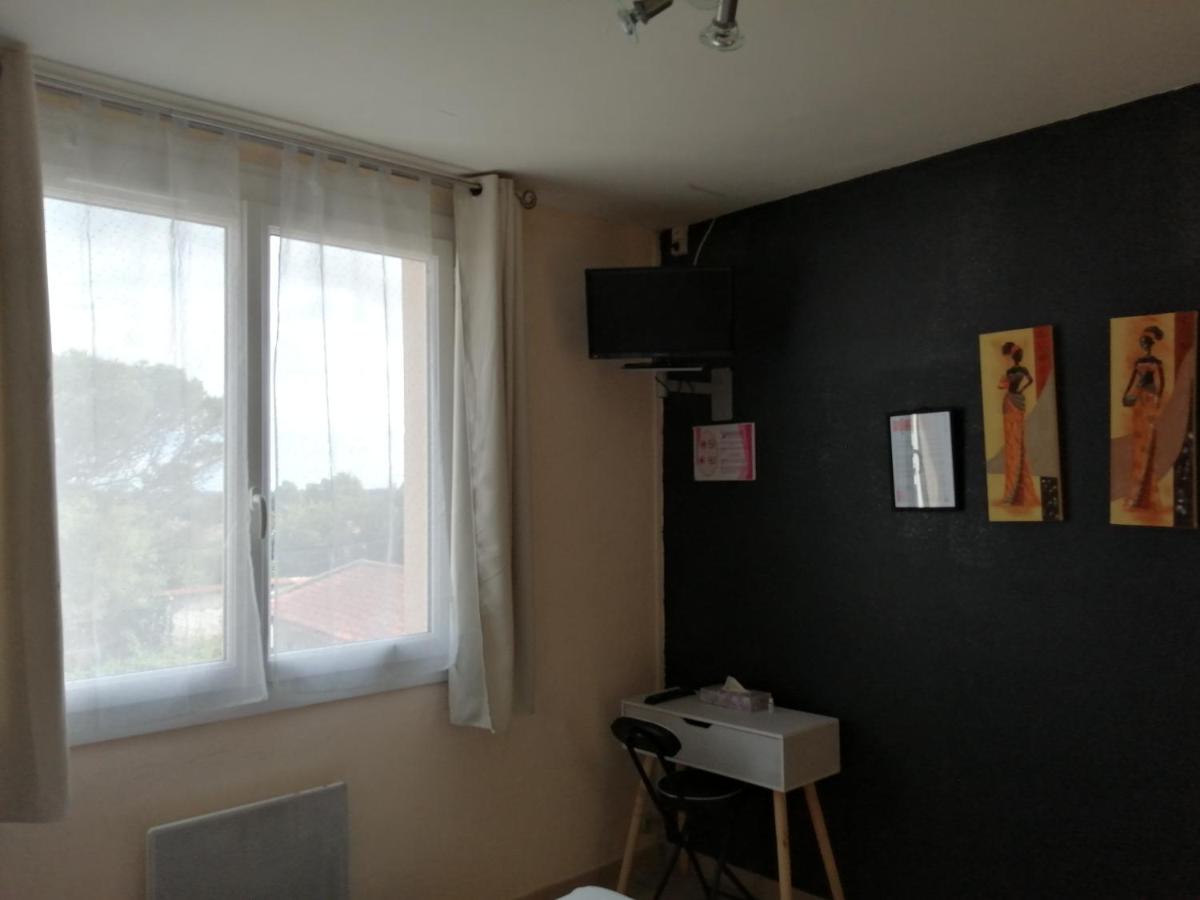 Double Room - Photo 7