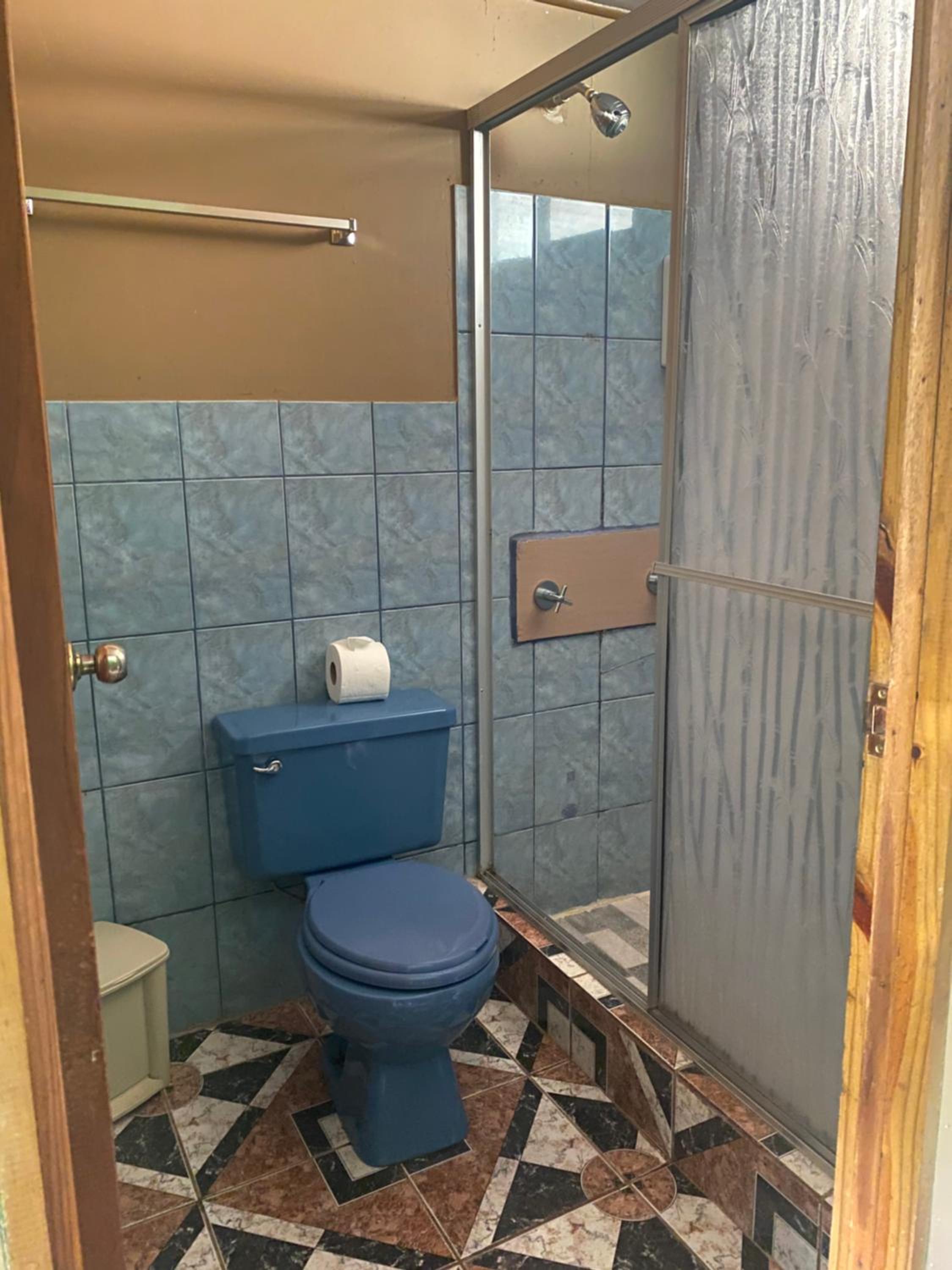 Single Room with Private Bathroom photo 2