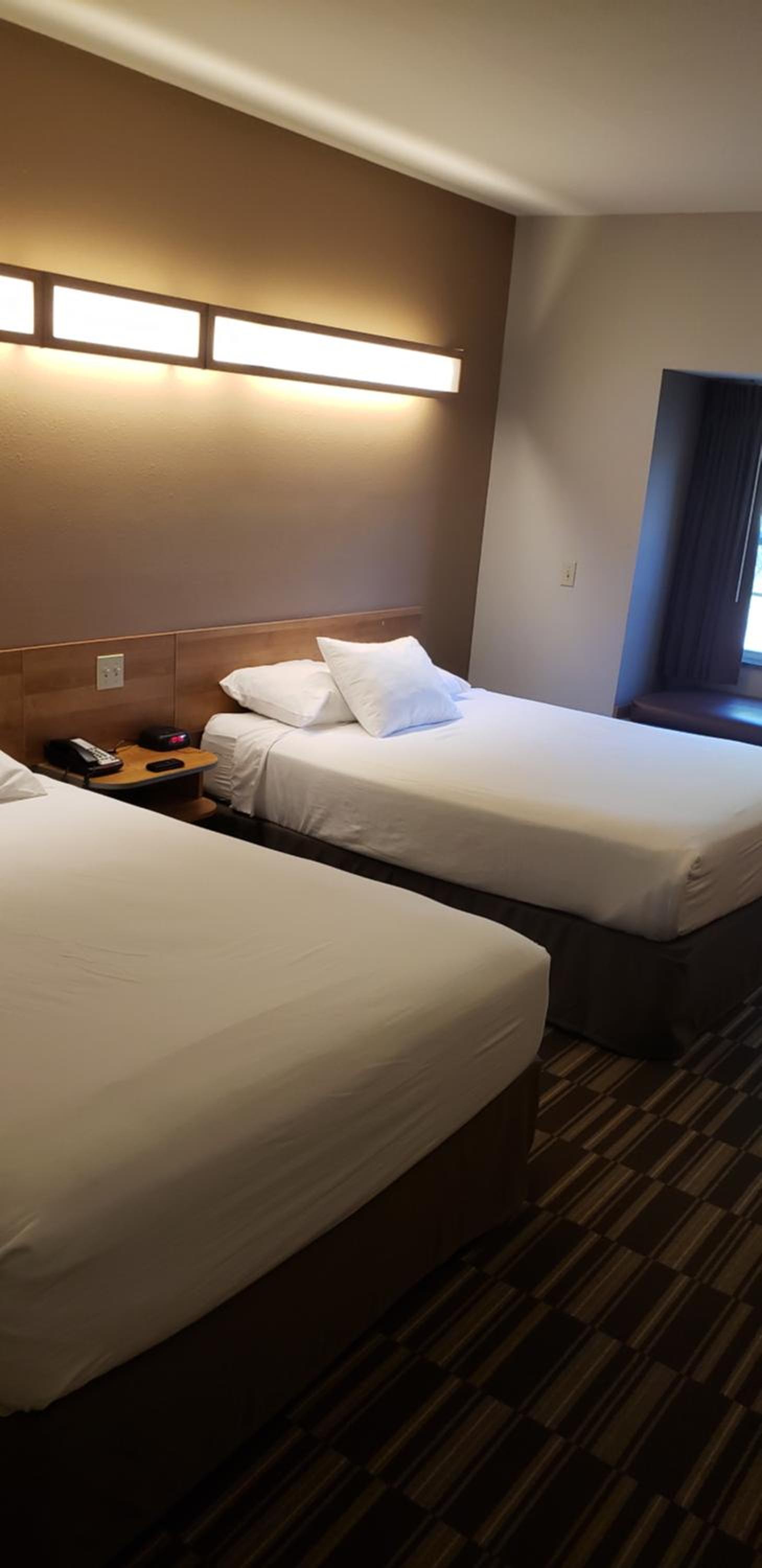 Deluxe Queen Room with Two Queen Beds - Non-Smoking - Photo 1