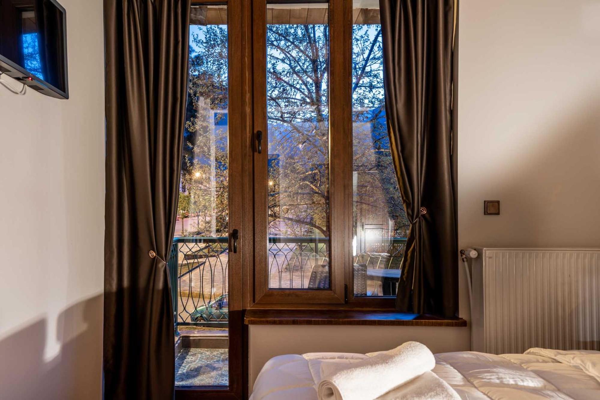 Deluxe Double Room photo 2