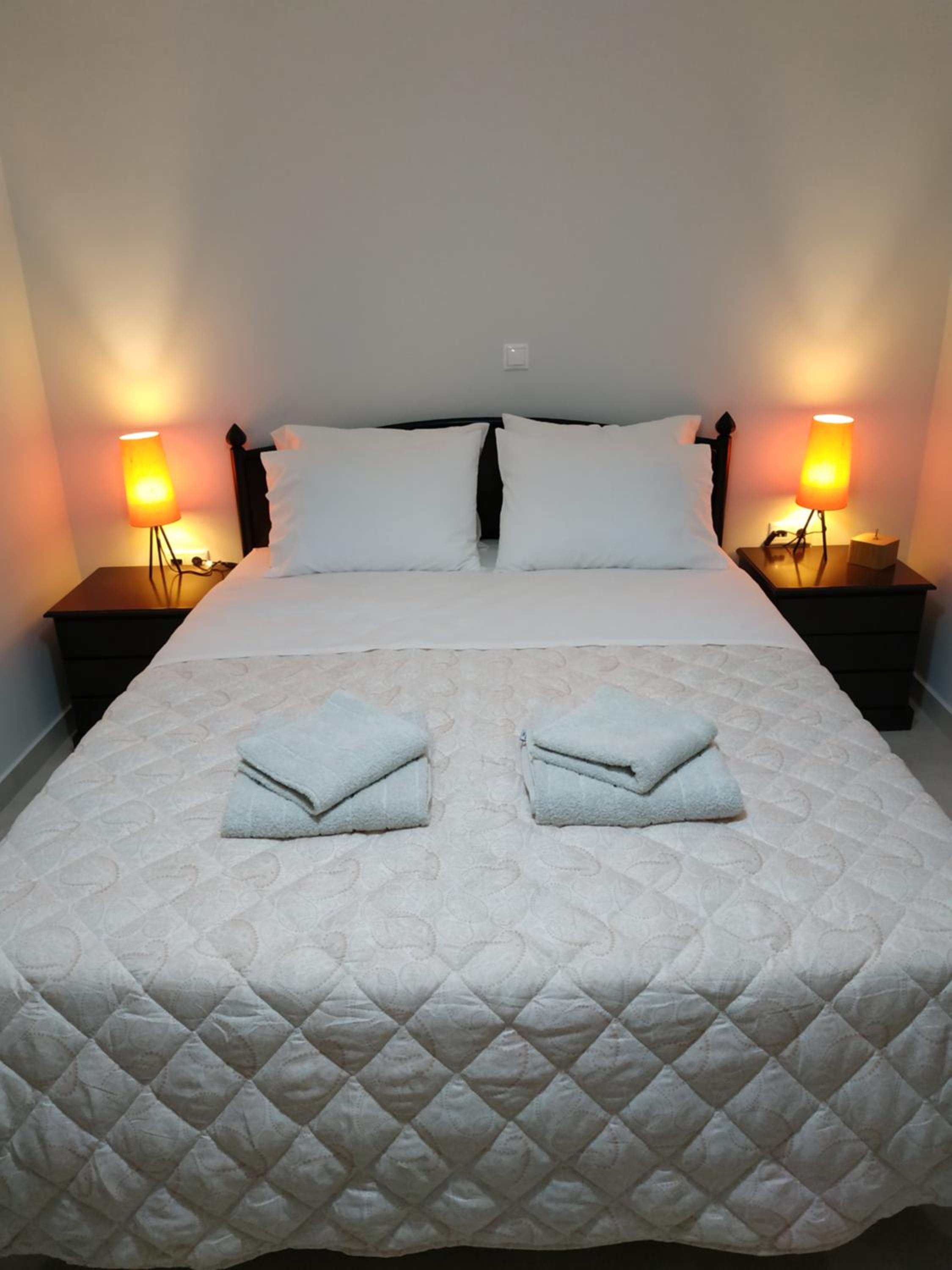 One-Bedroom Apartment - Photo 1