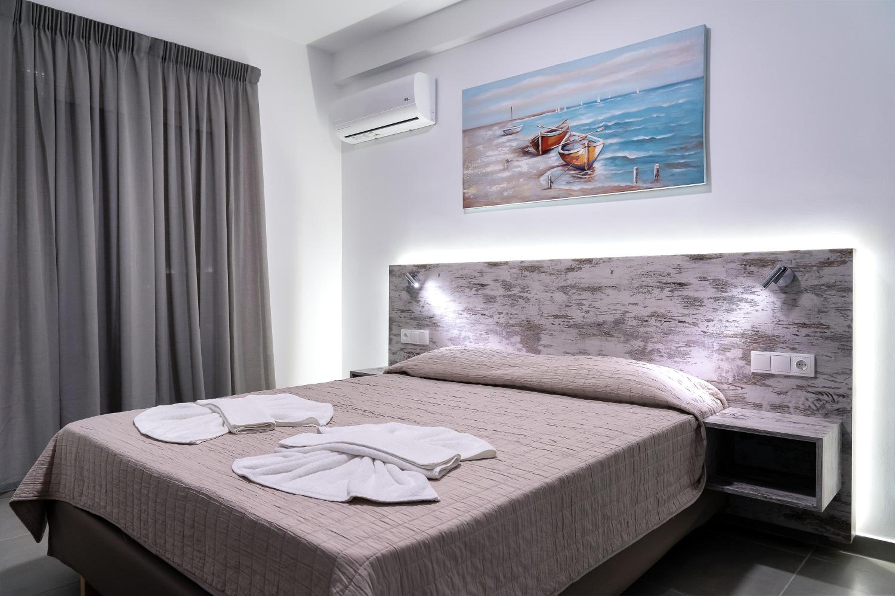 Suite with Private Pool - Photo 1