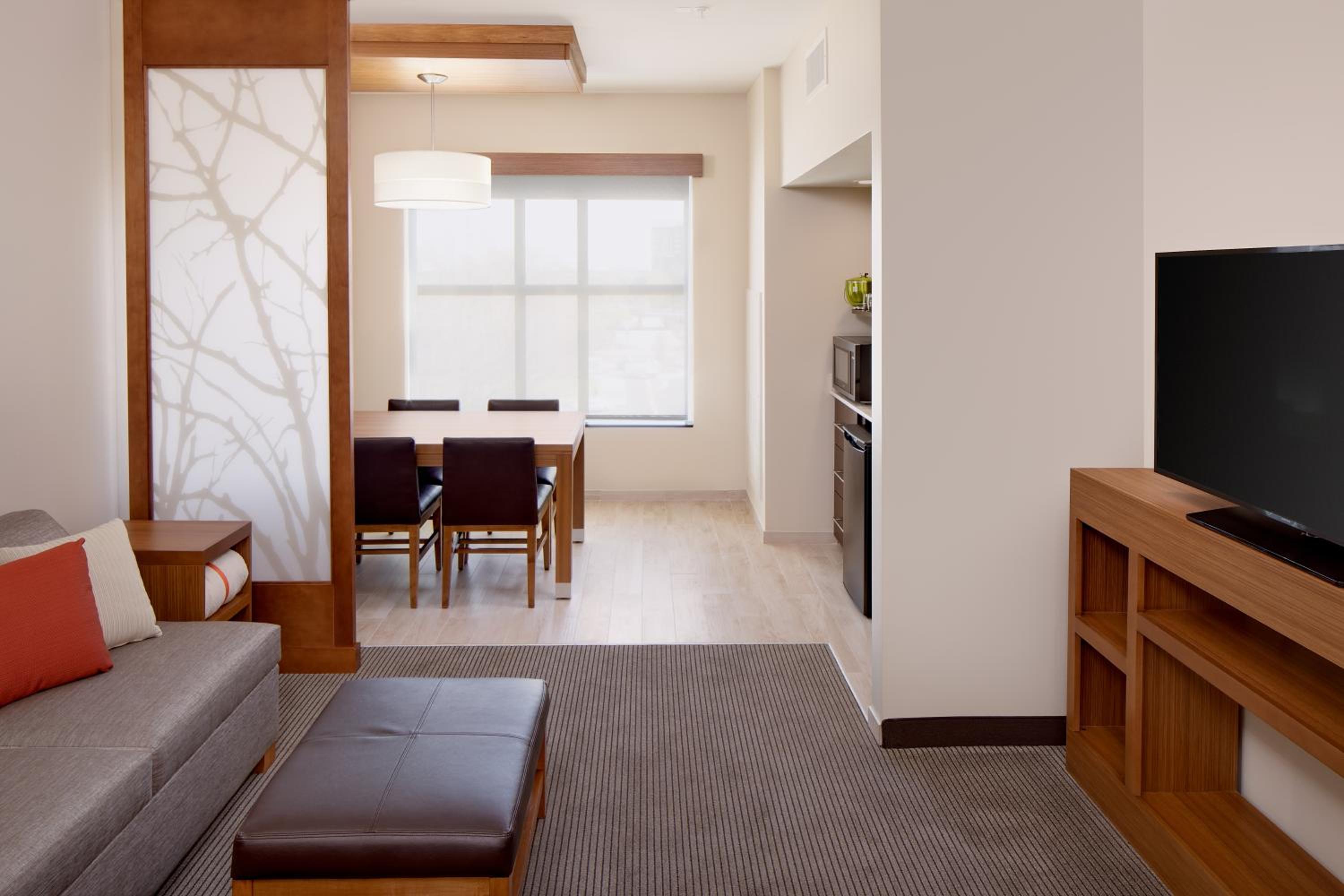 Queen Room with Two Queen Beds and Sofa Bed - Photo 2