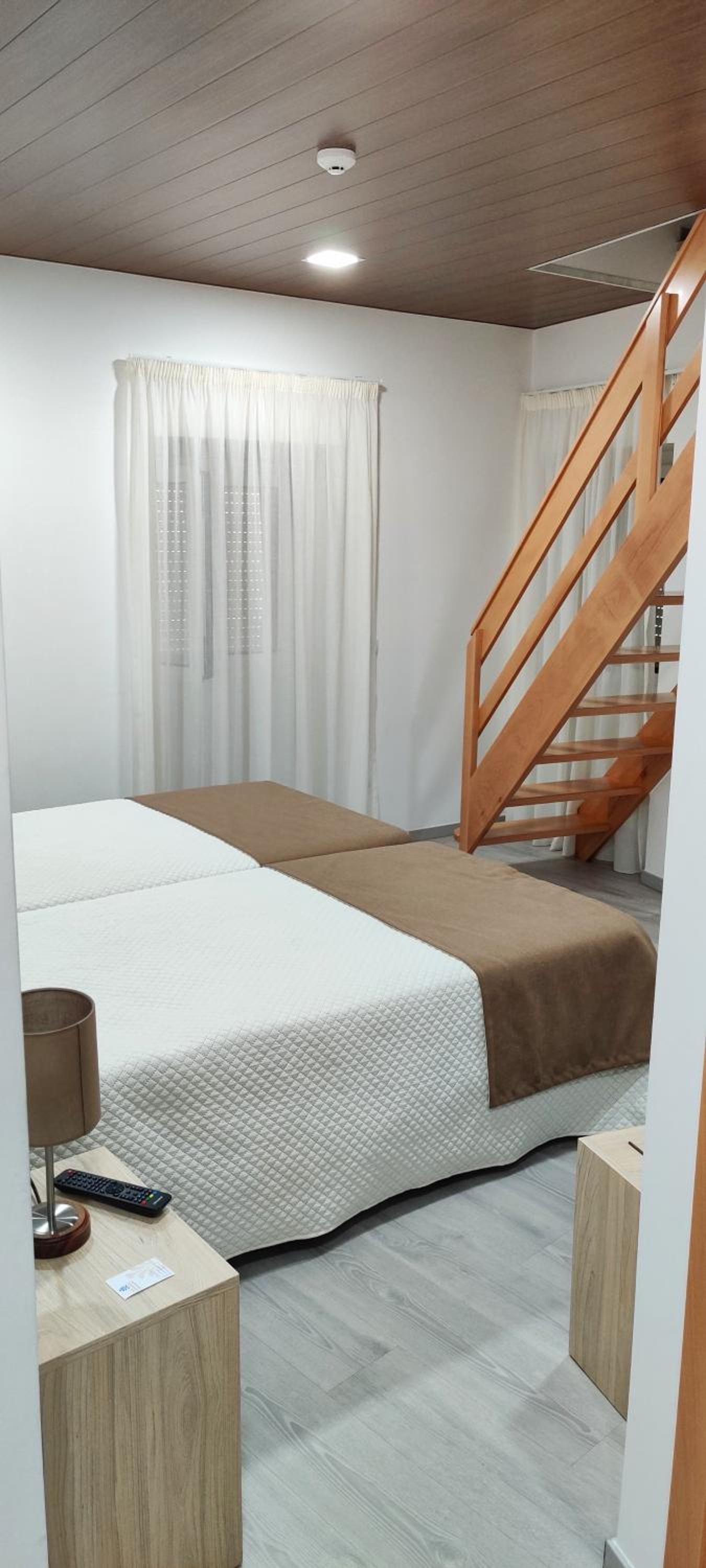 Quadruple Room with Private Bathroom photo 1