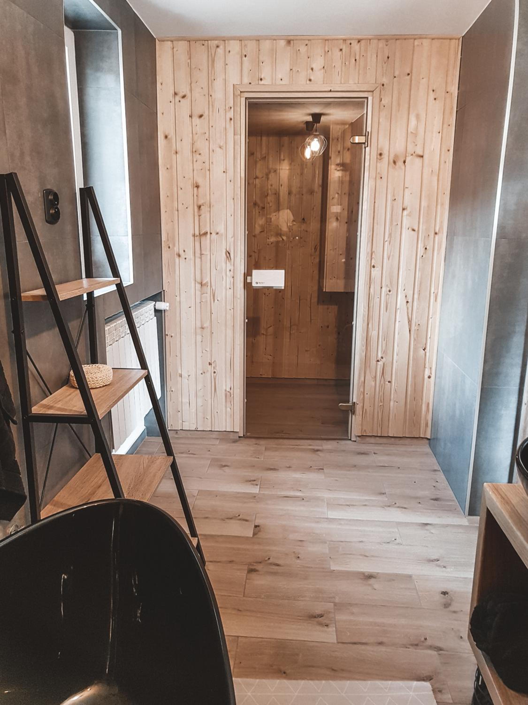 One-Bedroom Apartment - Photo 5